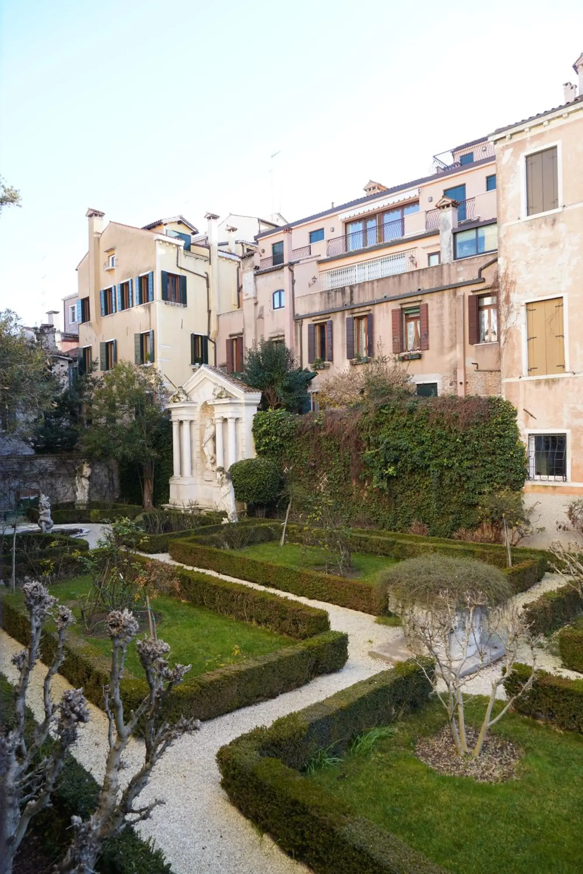 Garden view in Granda Sweet Suites Garden view in Granda Sweet Suites