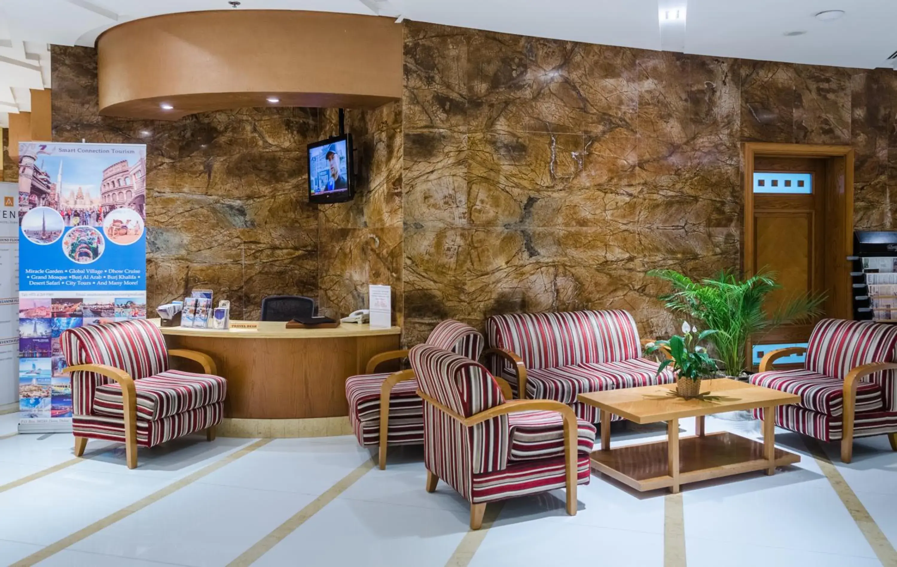 Seating area, Lobby/Reception in Avenue Hotel Dubai