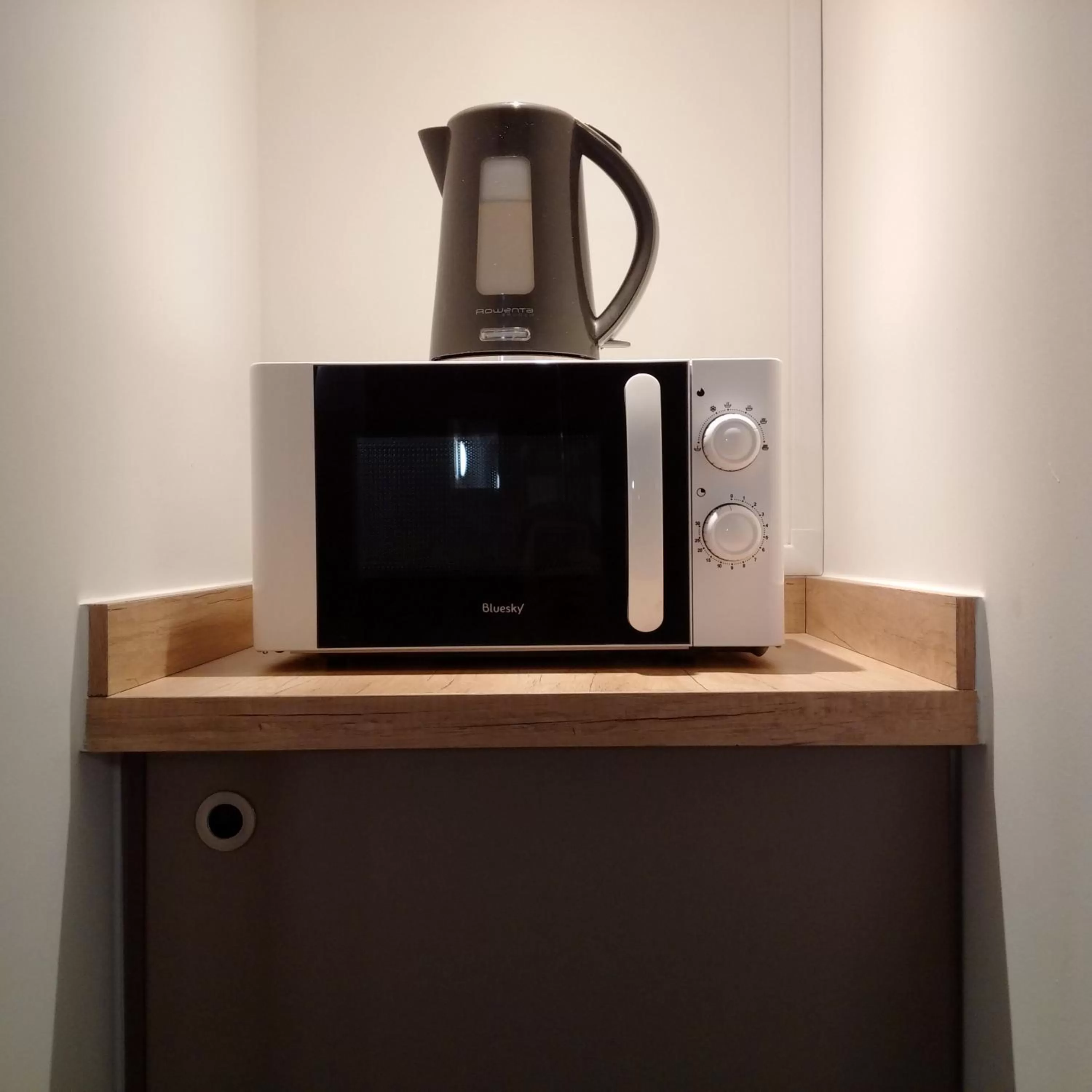 Communal kitchen in HALT HOTEL - Choisissez l'Hôtellerie Indépendante