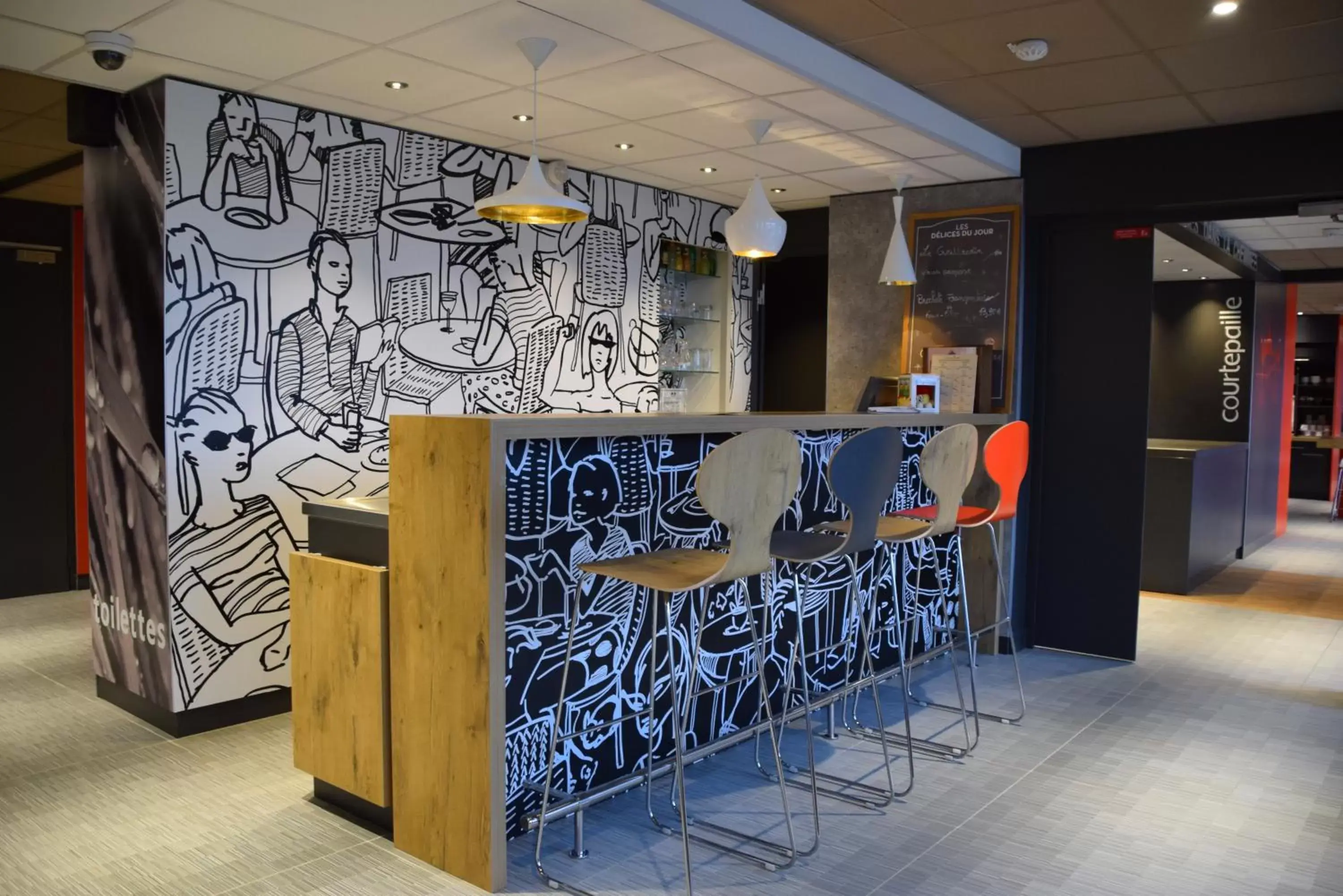 Restaurant/places to eat, Lobby/Reception in ibis Saint-Denis Stade Ouest