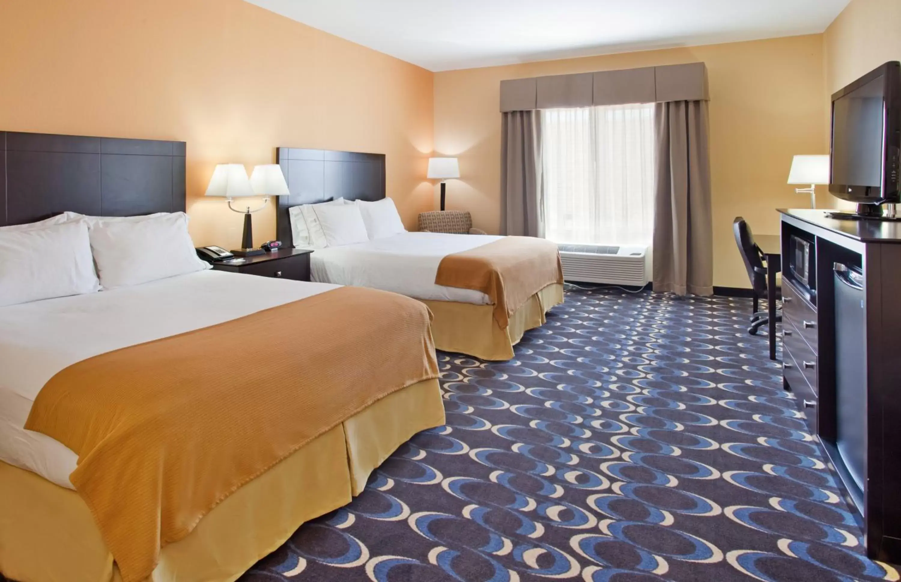 Photo of the whole room, Bed in Holiday Inn Express Las Cruces North, an IHG Hotel