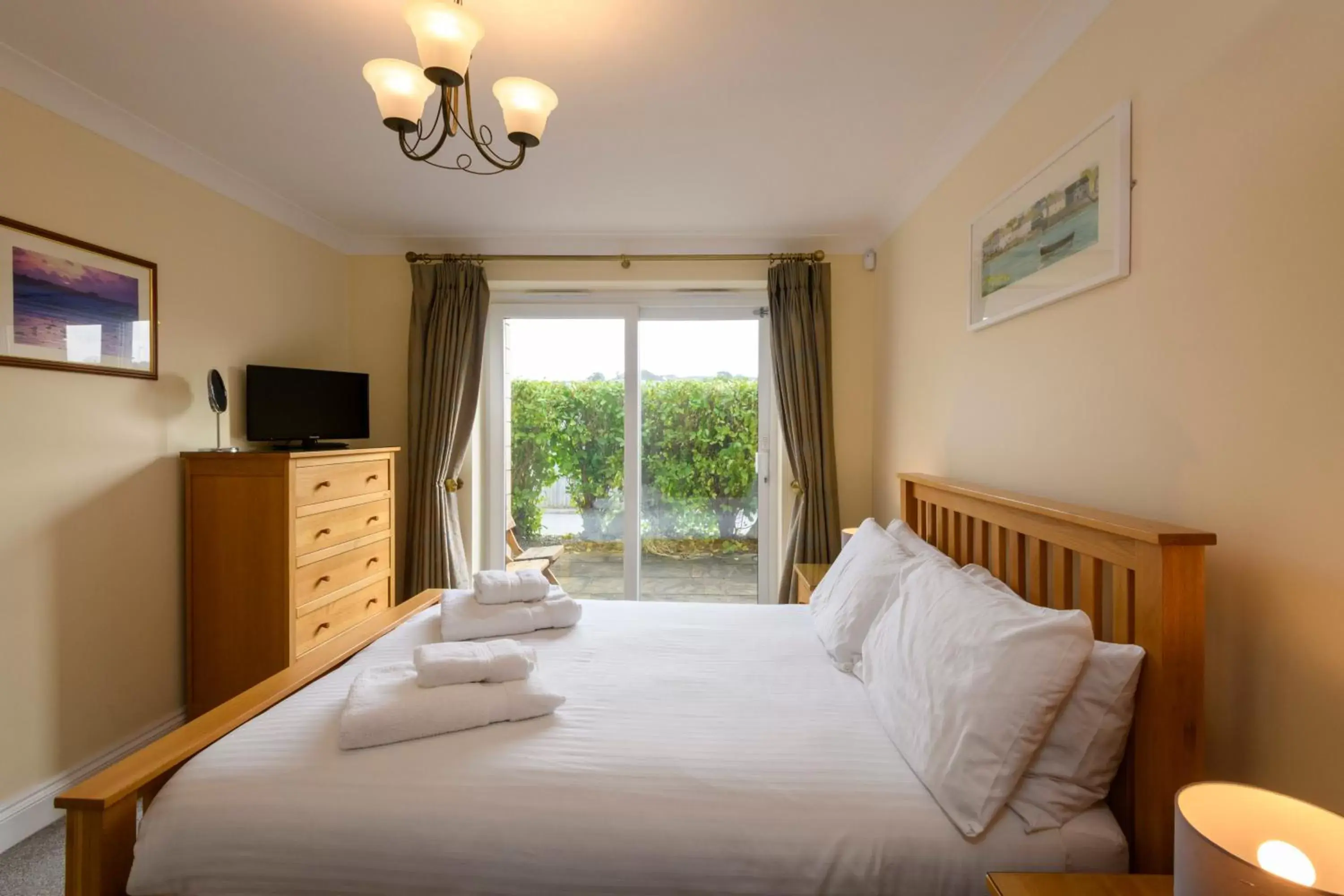 Bed in Porth Veor Manor Villas & Apartments