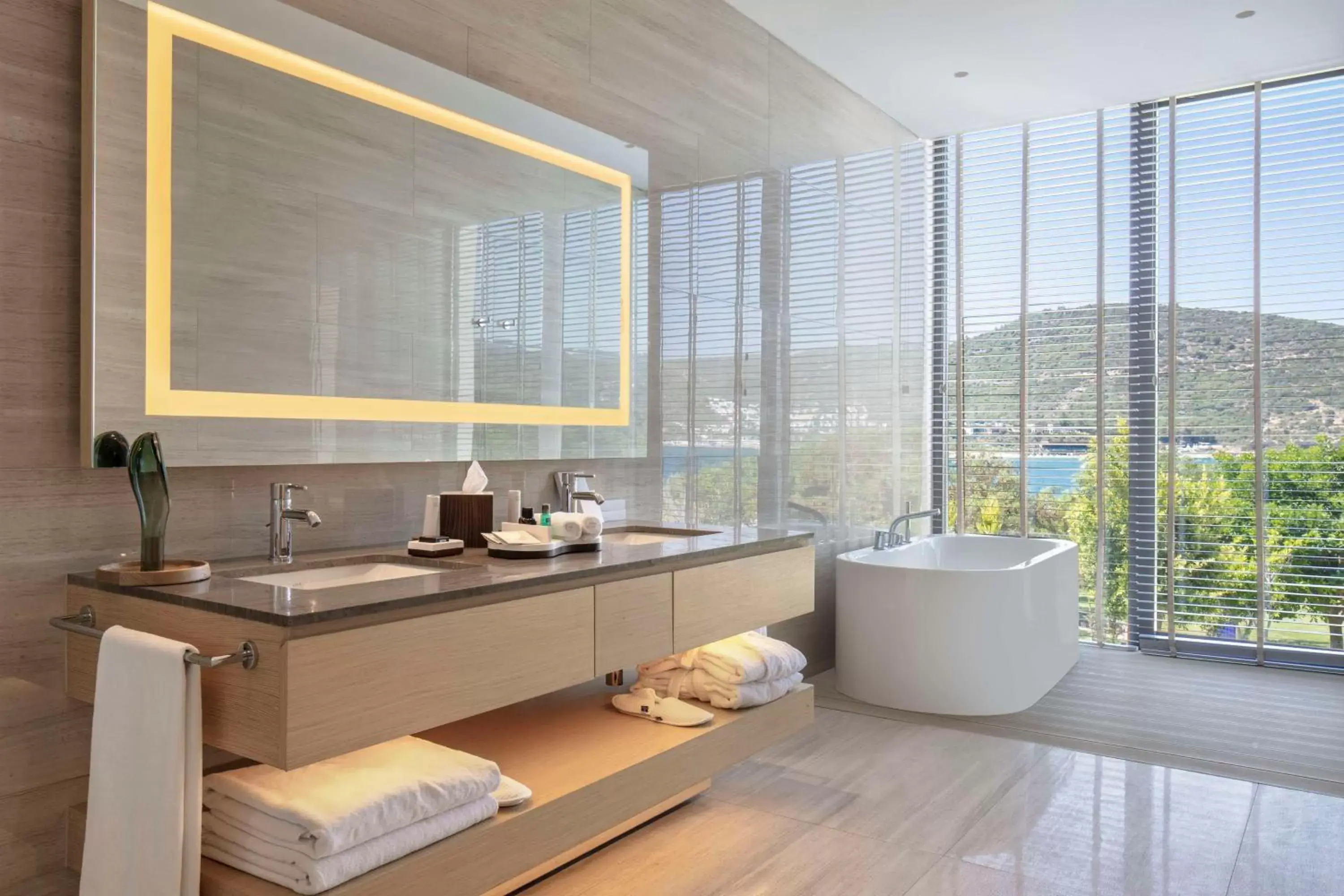 Bed, Bathroom in Susona Bodrum, LXR Hotels & Resorts