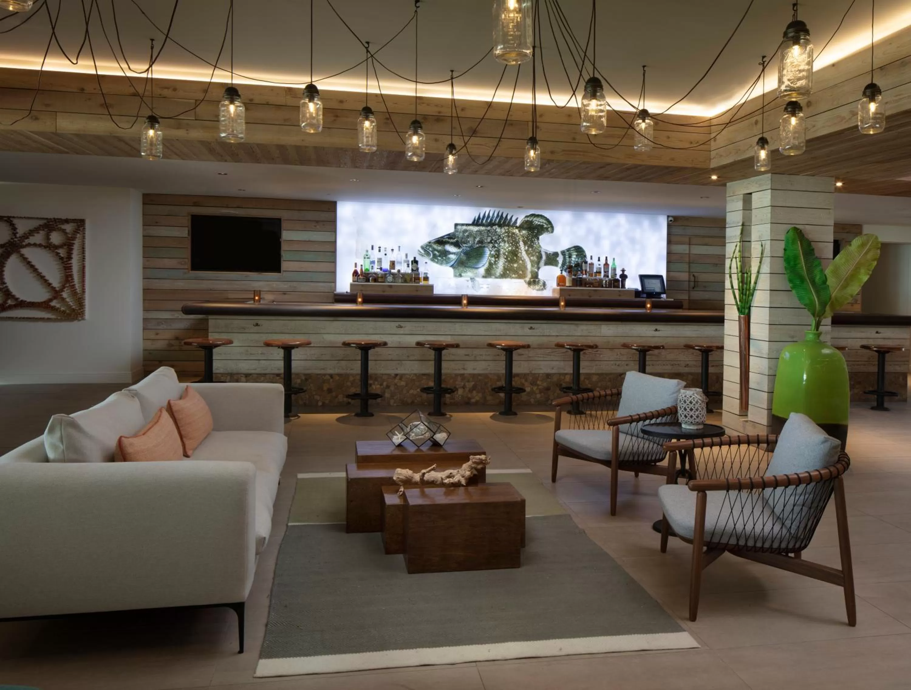 Lounge or bar in Amara Cay Resort