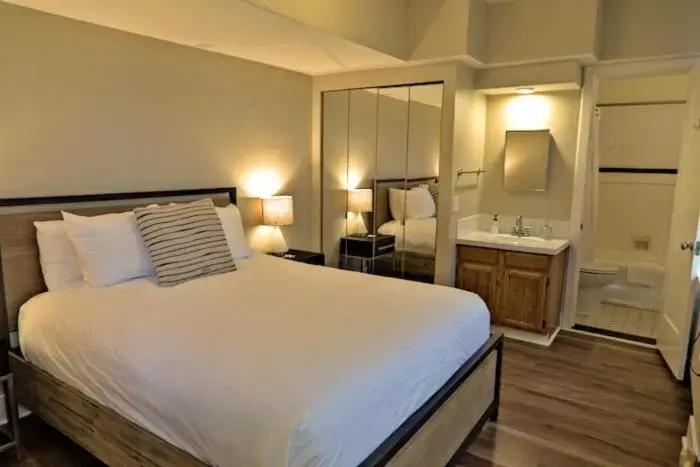 Bed in Hotel Leo Bed in Hotel Leo