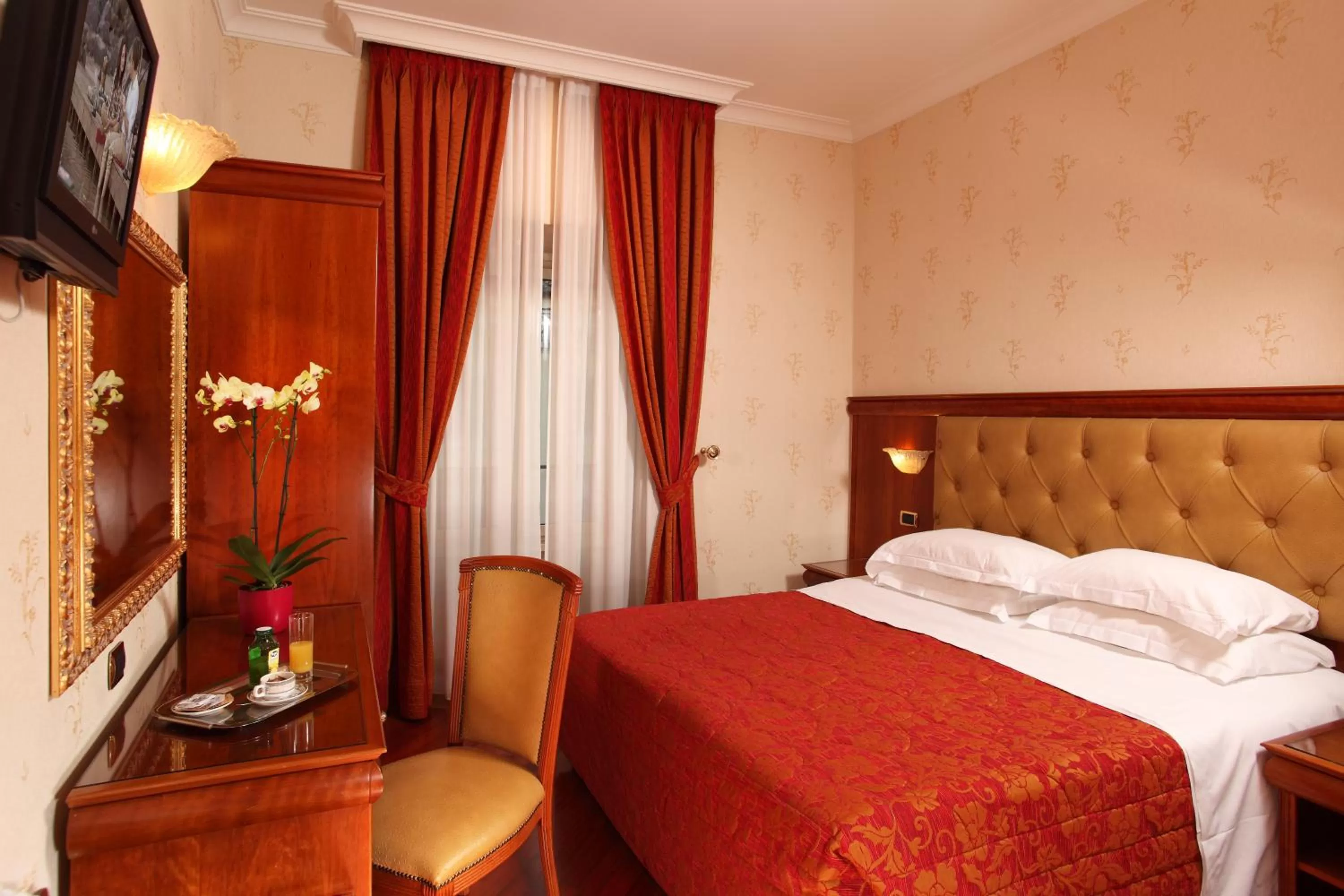 Bedroom, Bed in Hotel Serena srl