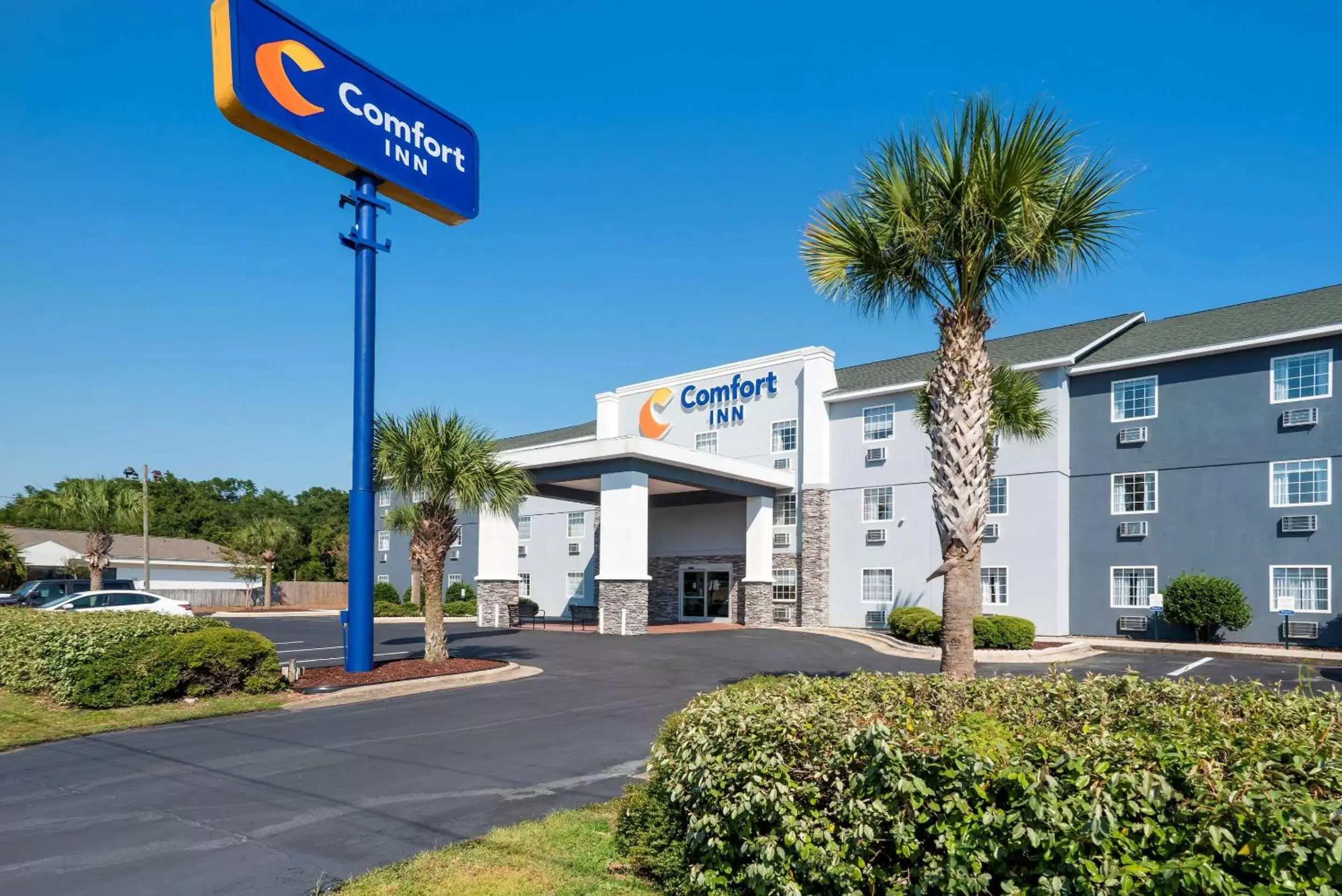 Property Building in Comfort Inn Pensacola near NAS Corry Station