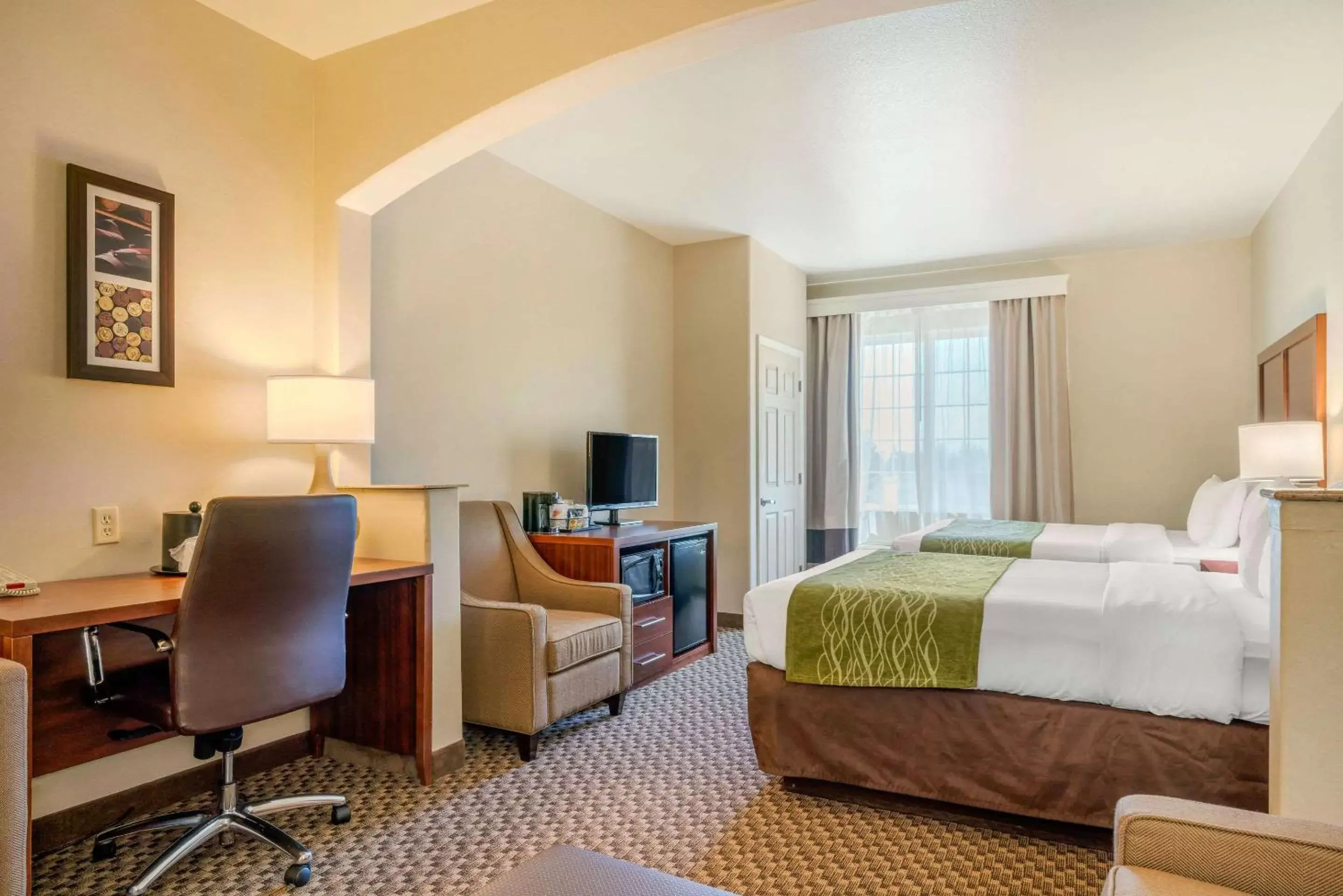 Photo of the whole room in Comfort Inn & Suites Galt – Lodi North