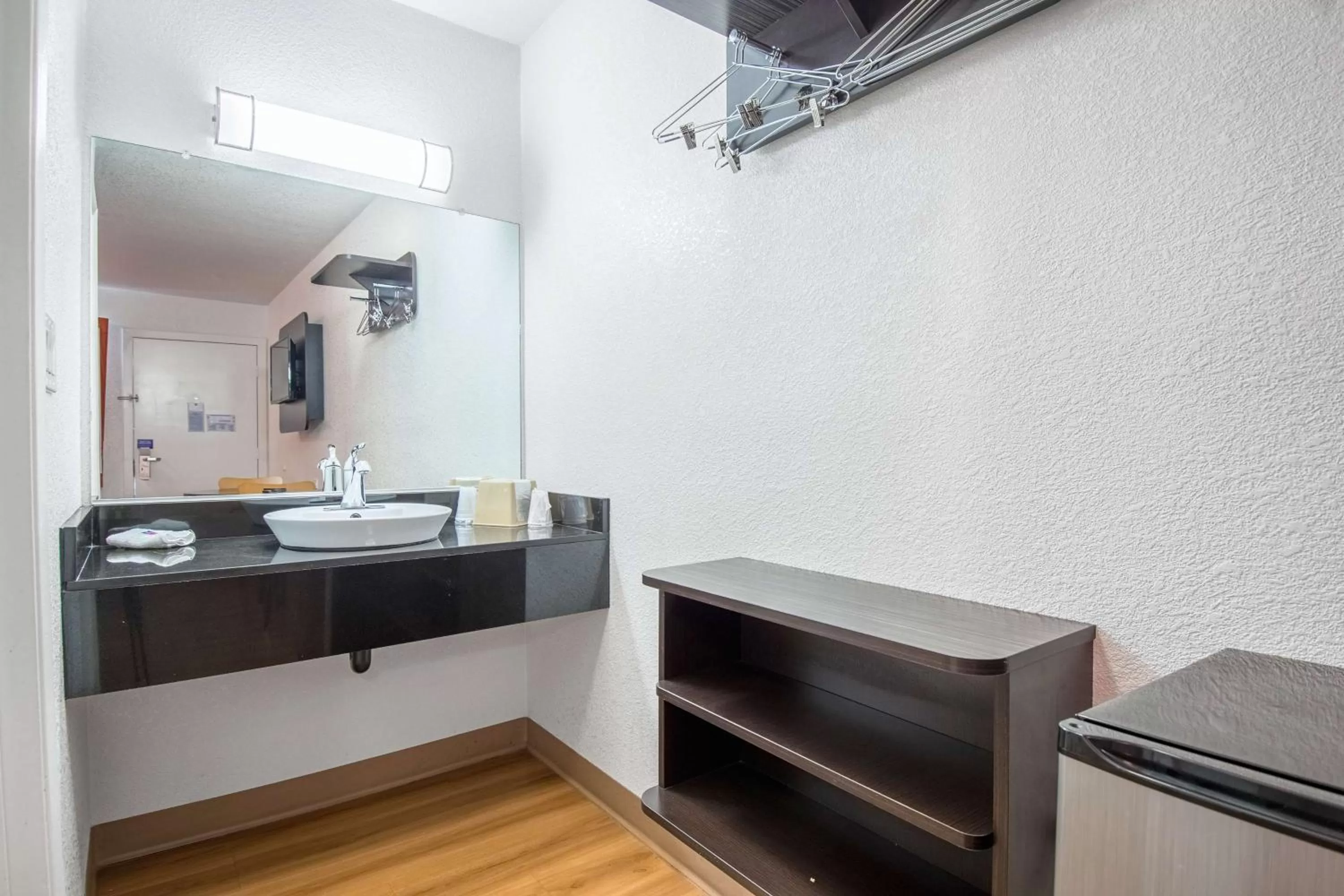 Bathroom in Motel 6 Bakersfield