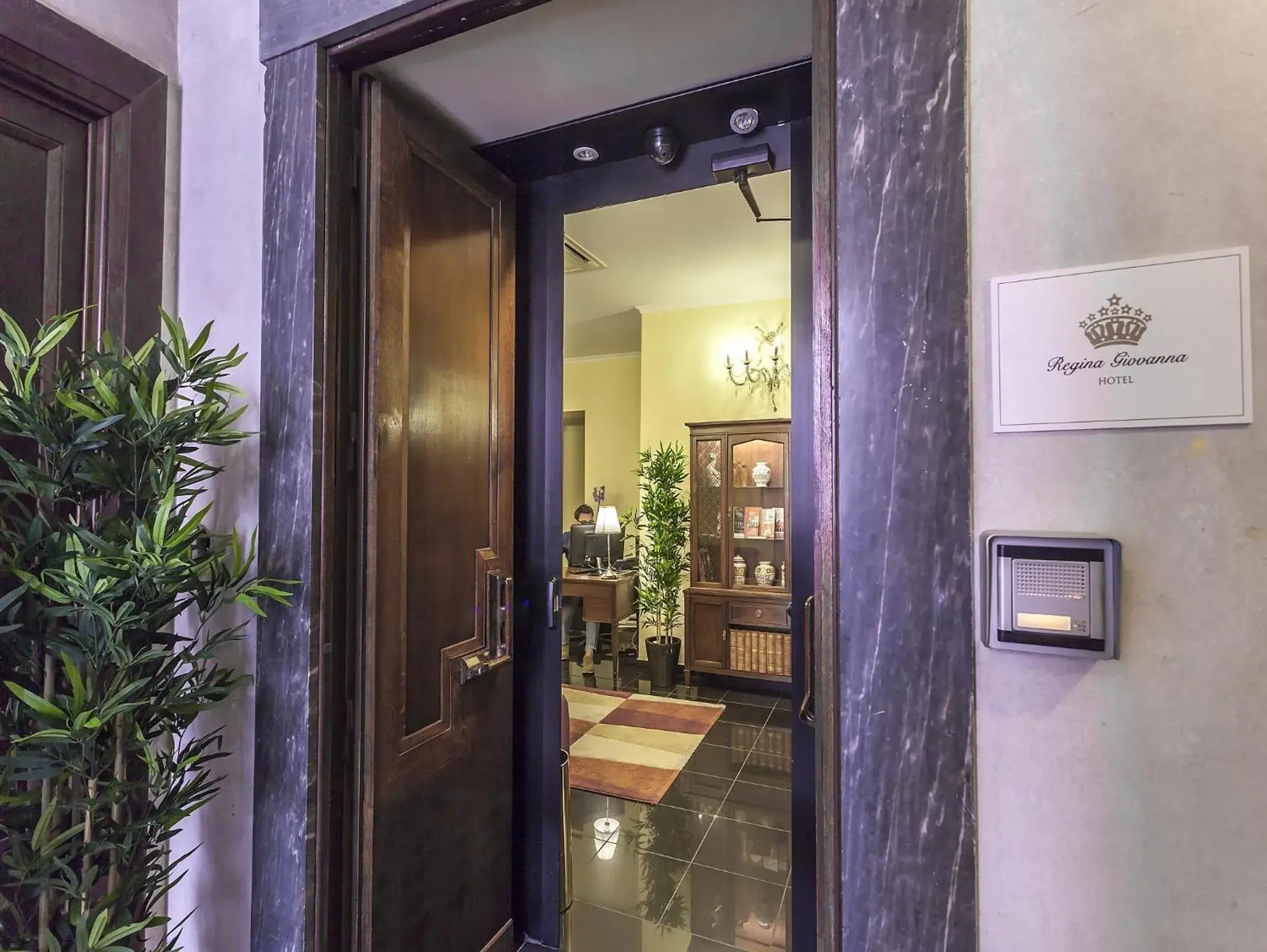 Facade/entrance in Hotel Regina Giovanna