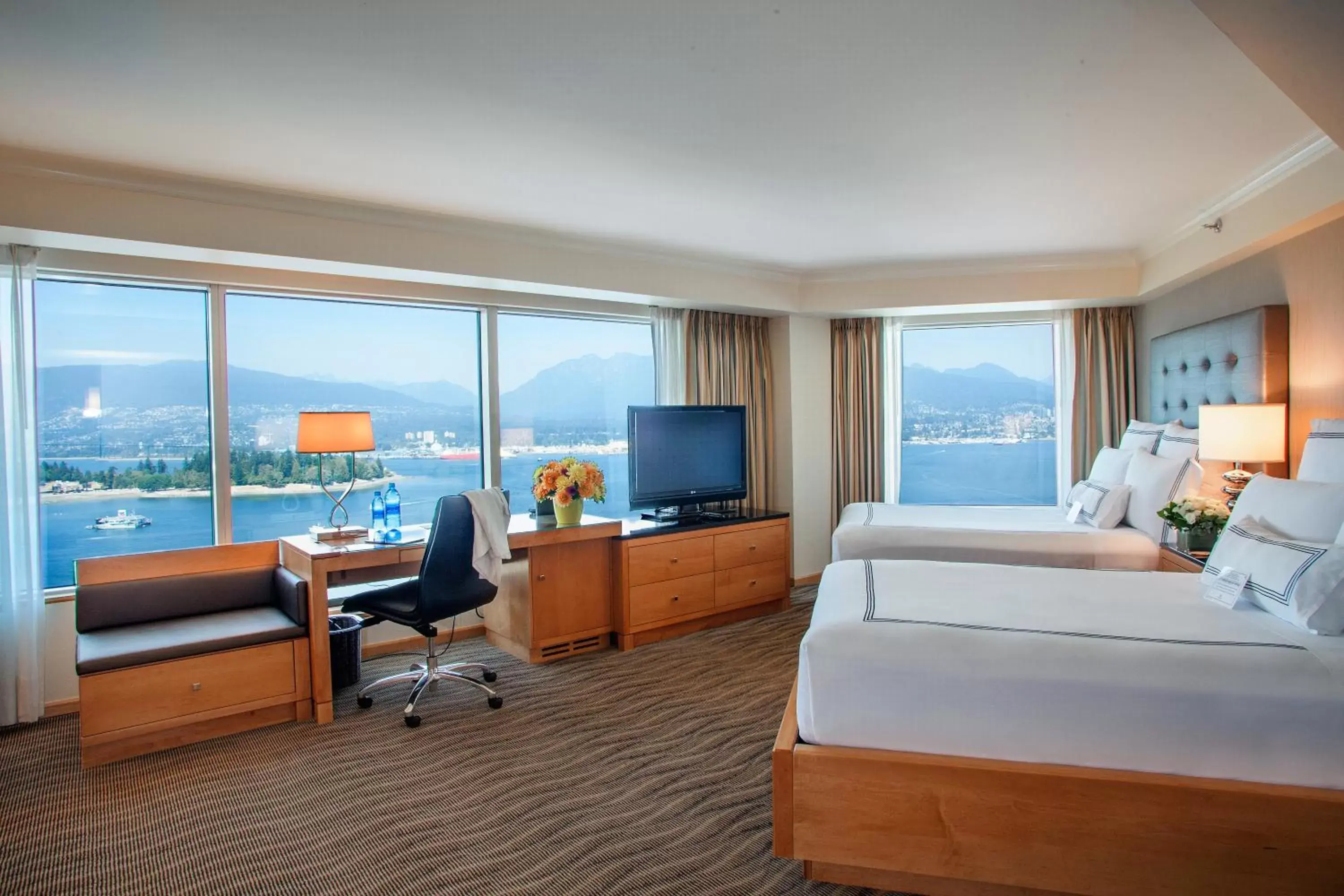 Mountain view in Pan Pacific Vancouver