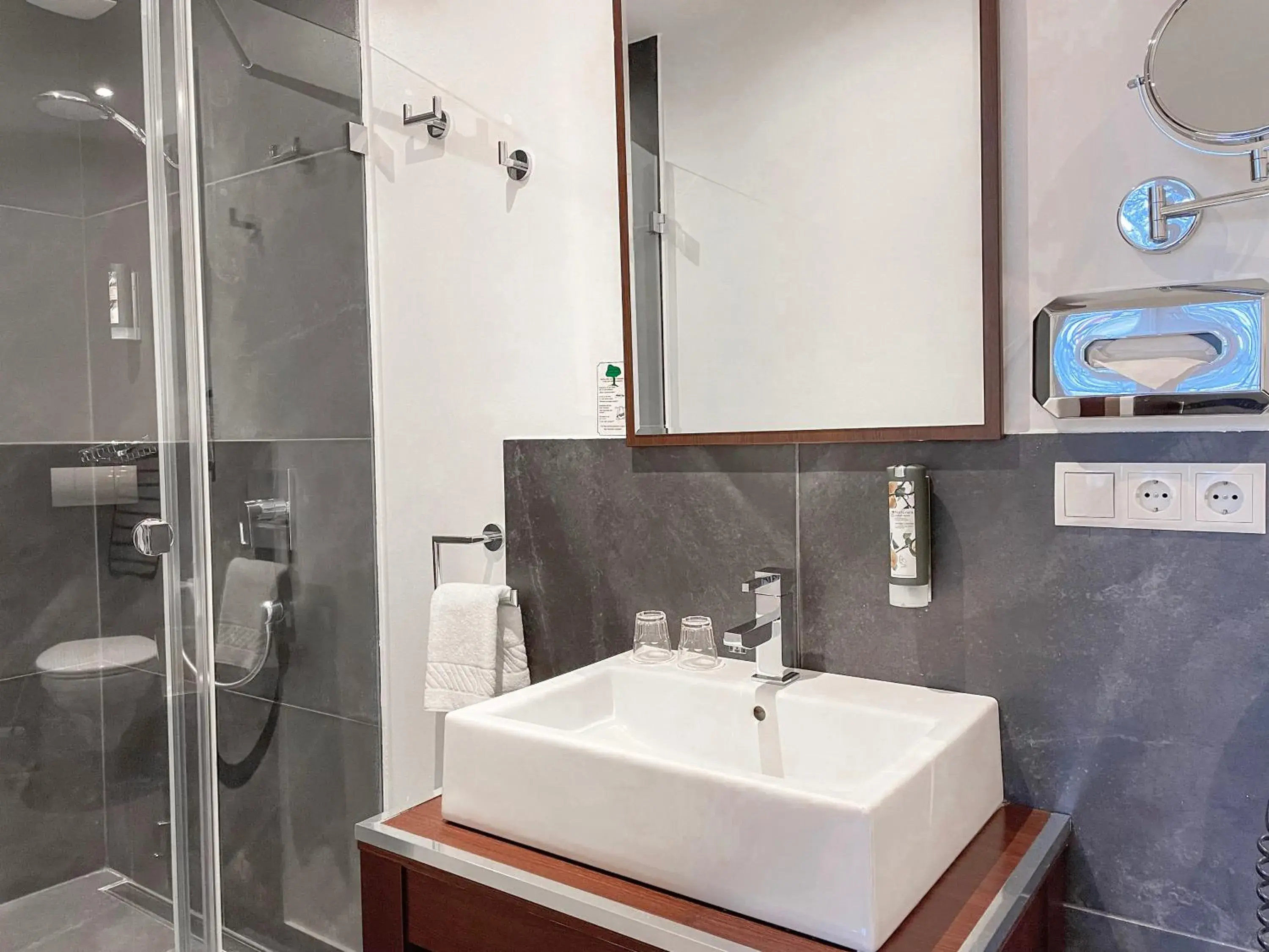 Bathroom in Hotel Wagner im Dammtorpalais
