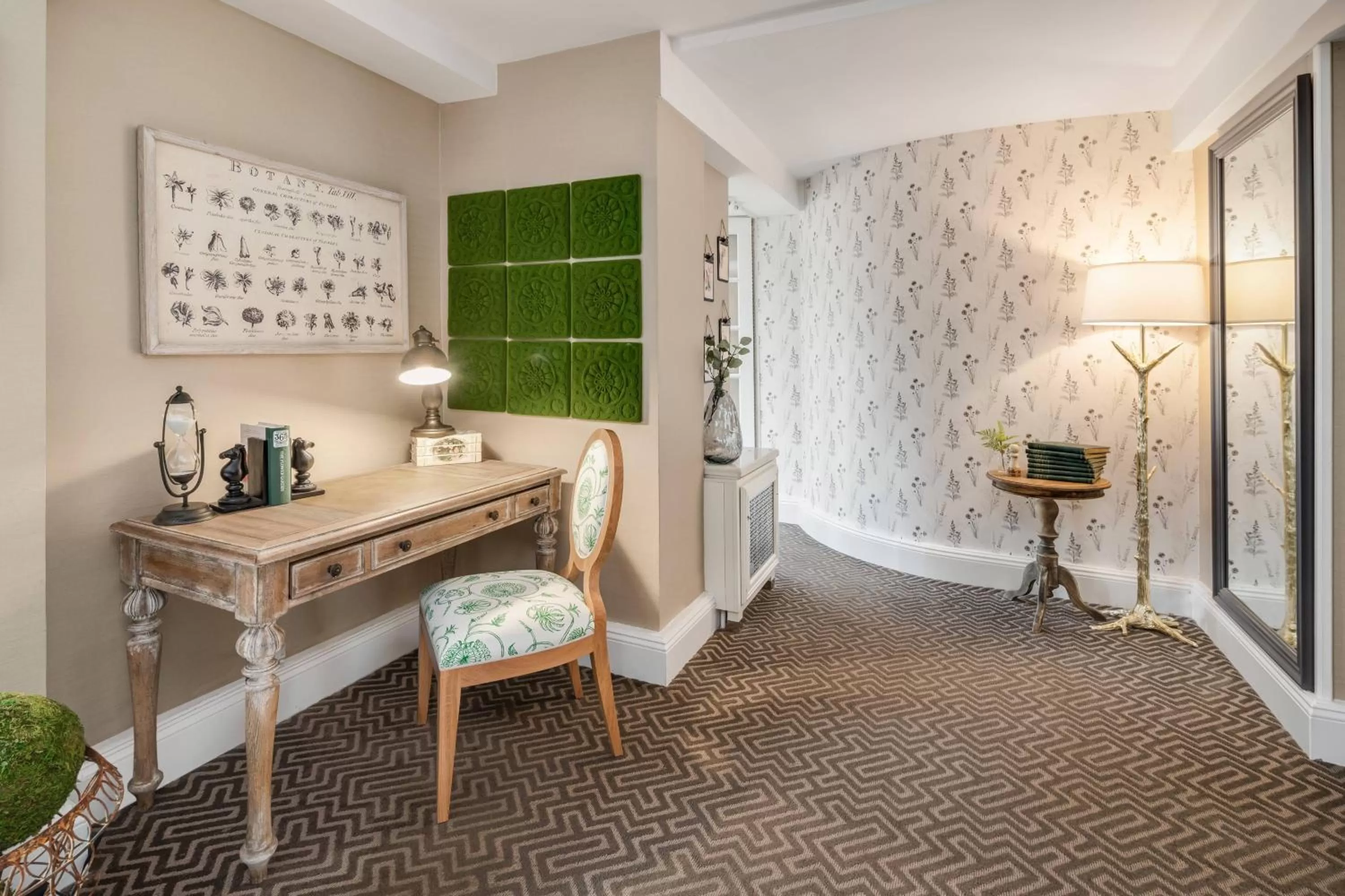 Photo of the whole room in The Lexington Hotel, Autograph Collection