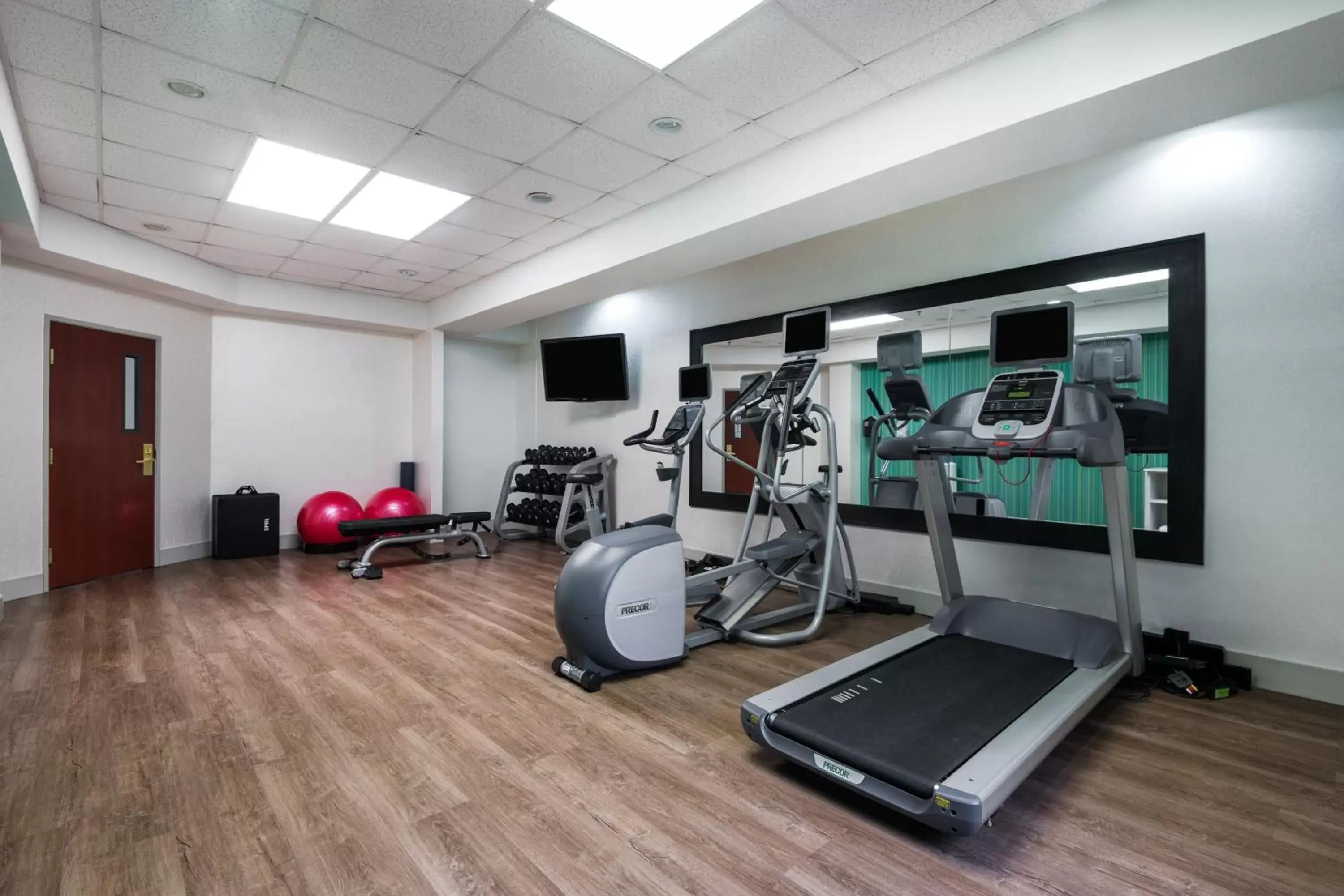 Fitness centre/facilities, Fitness Center/Facilities in Holiday Inn Express Hillsville, an IHG Hotel
