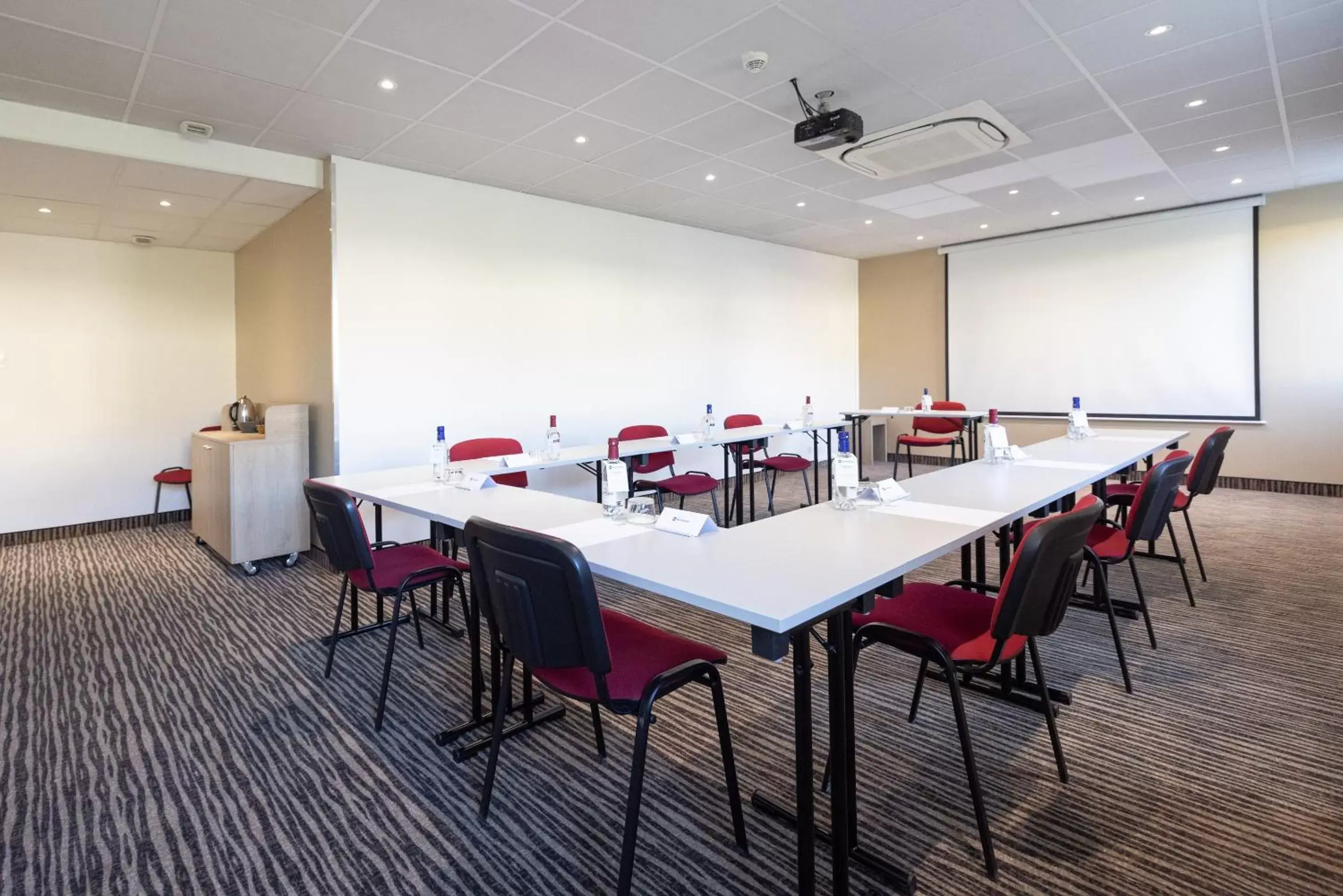 Meeting/conference room in Best Western Hotel Le Bordeaux Sud