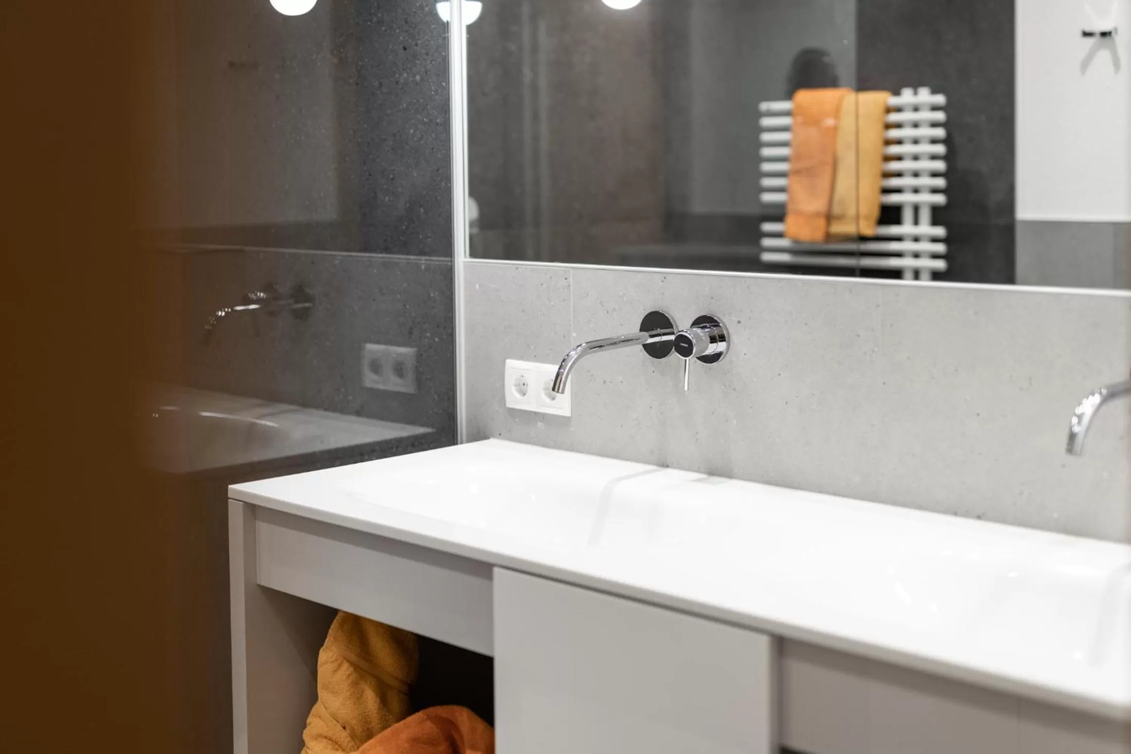 Toilet in Apart Relax