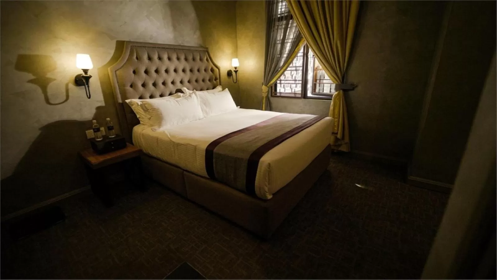 Bed in 1969 Business Suites @ Ipoh Garden