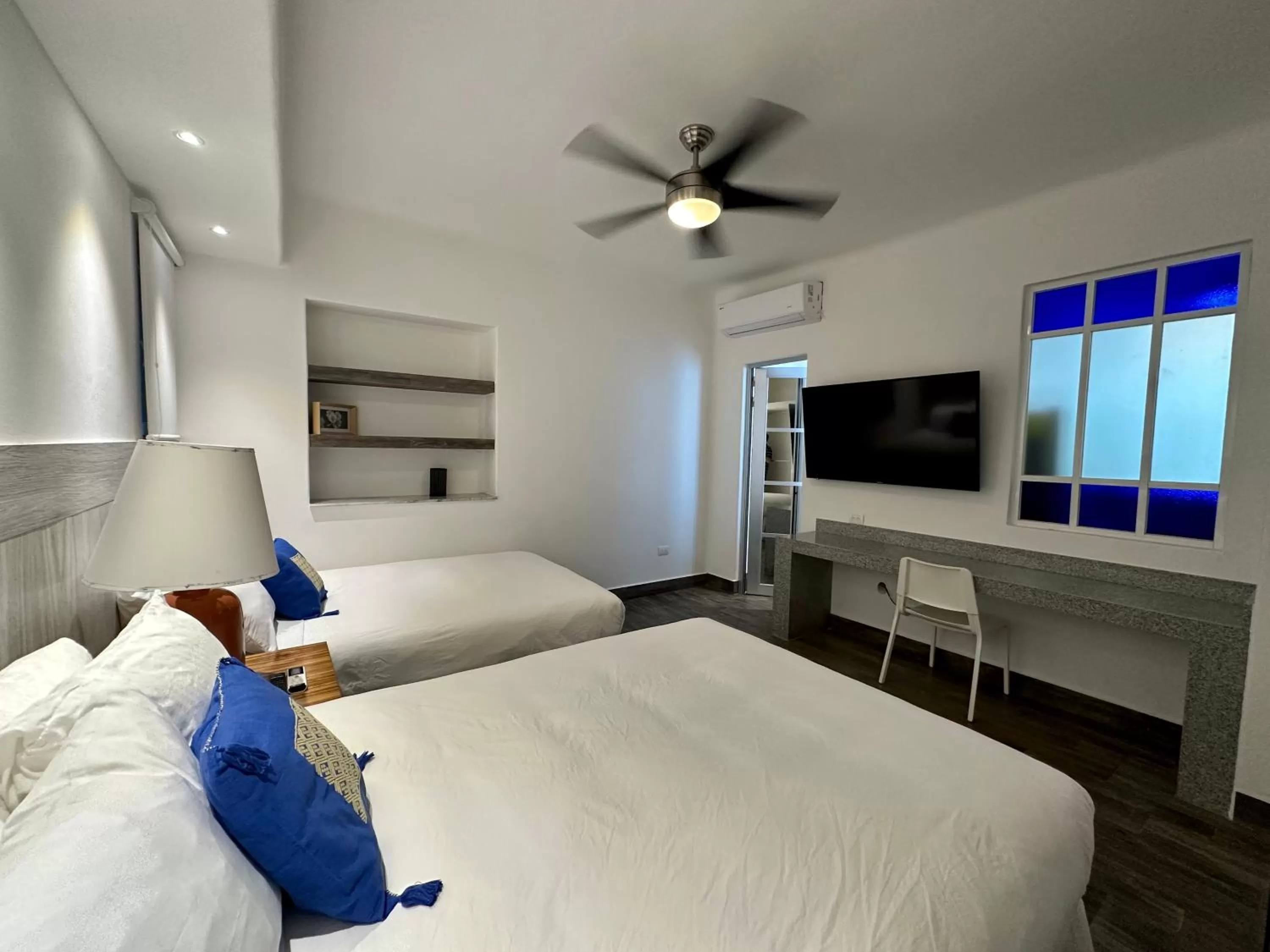 Bed in Casa Tortugas Boutique Hotel - CANCUN Hidden Gem