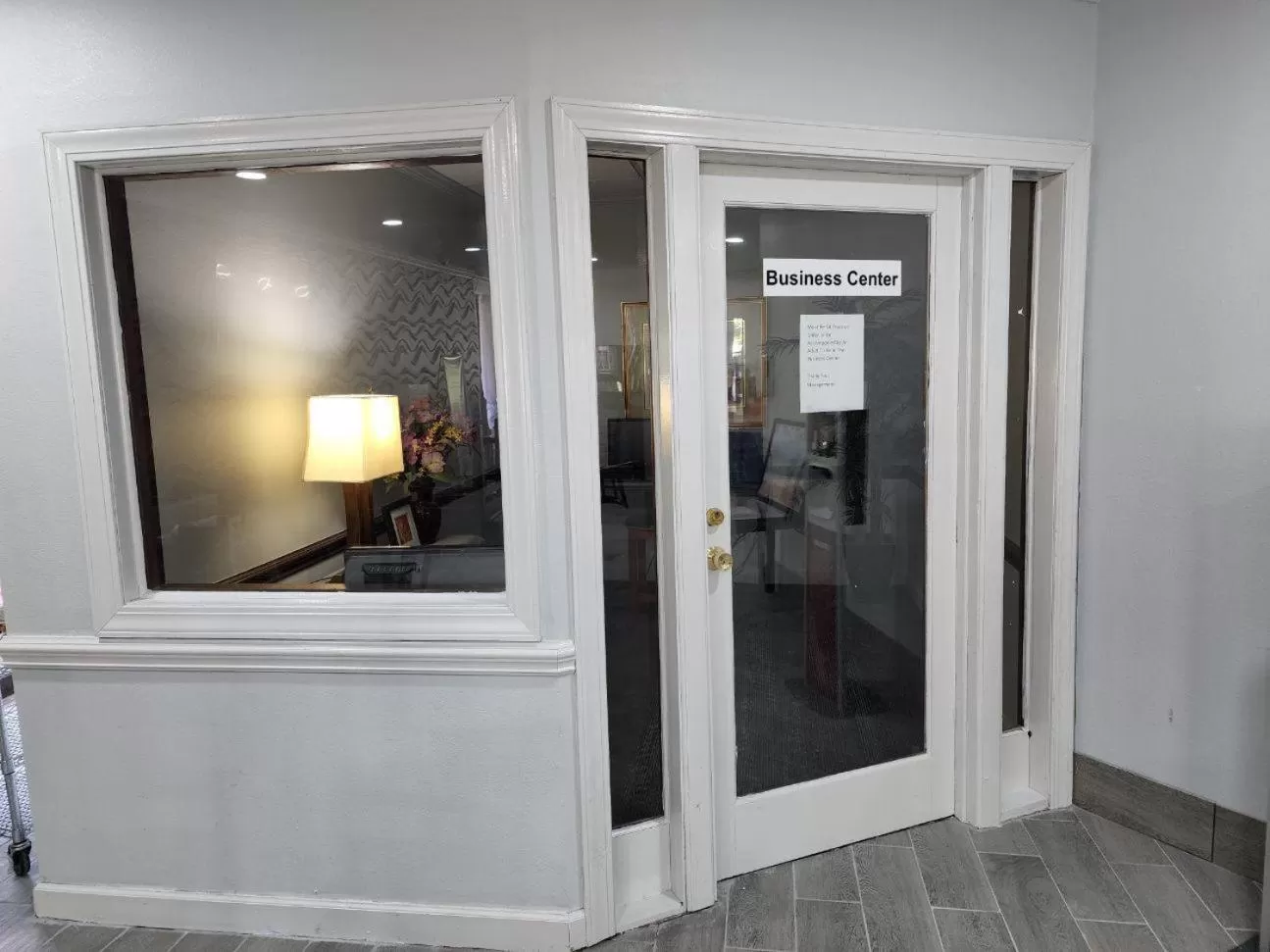 Business facilities in Suburban Studios Rock Hill Northeast I-77