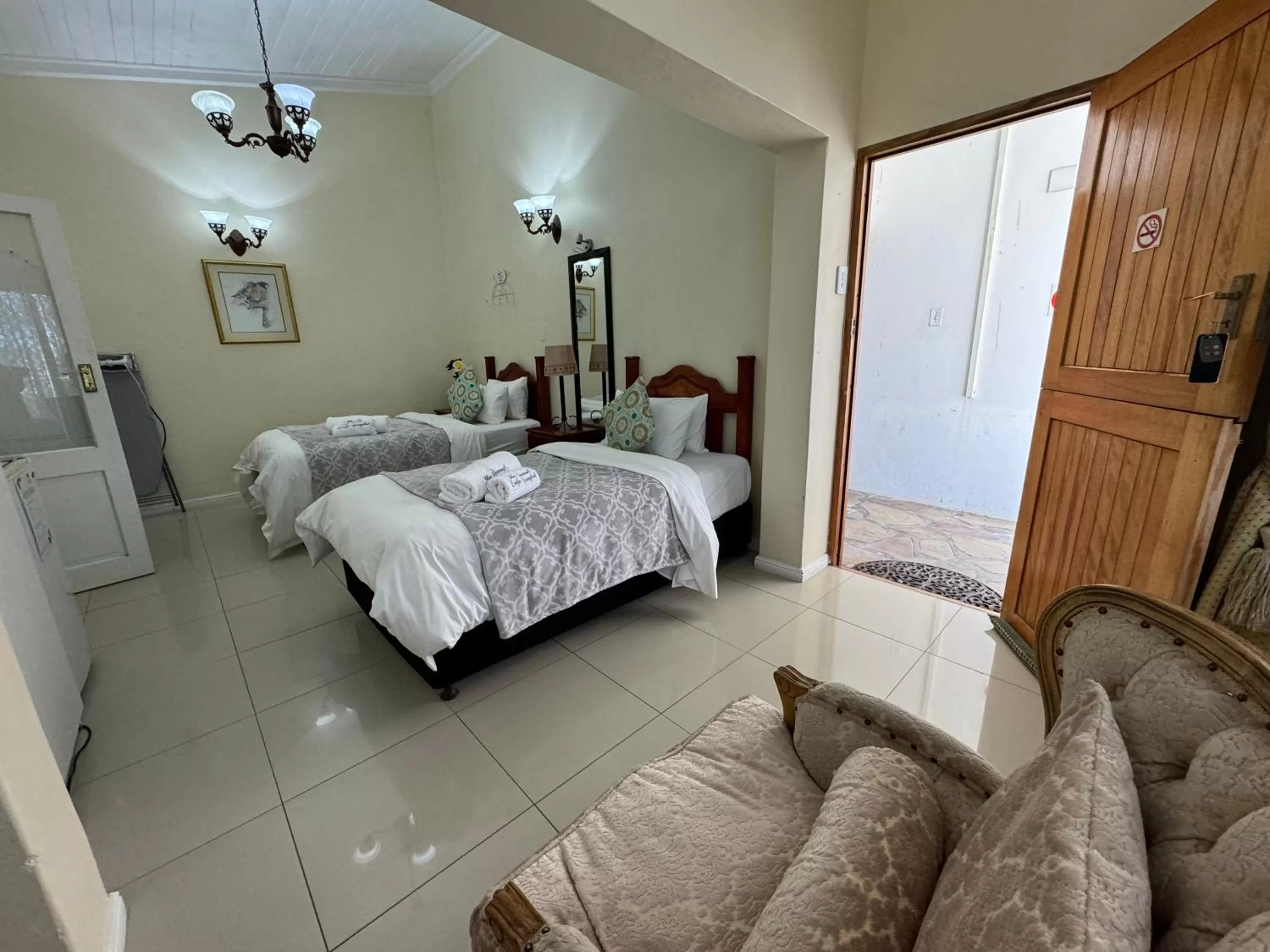 Bed in Blue Diamond Lodge & Spa