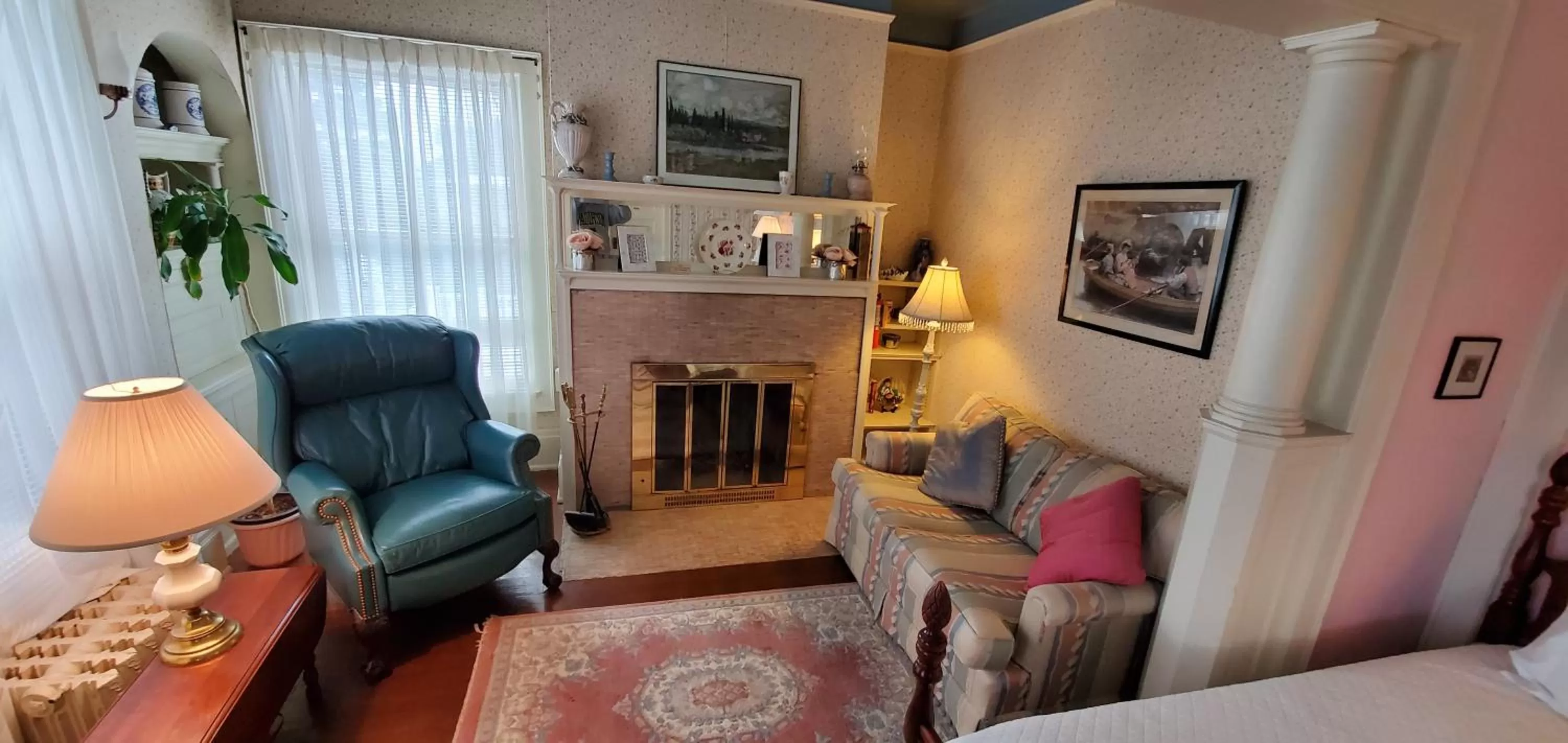 Decorative detail, Seating Area in Saravilla Bed & Breakfast