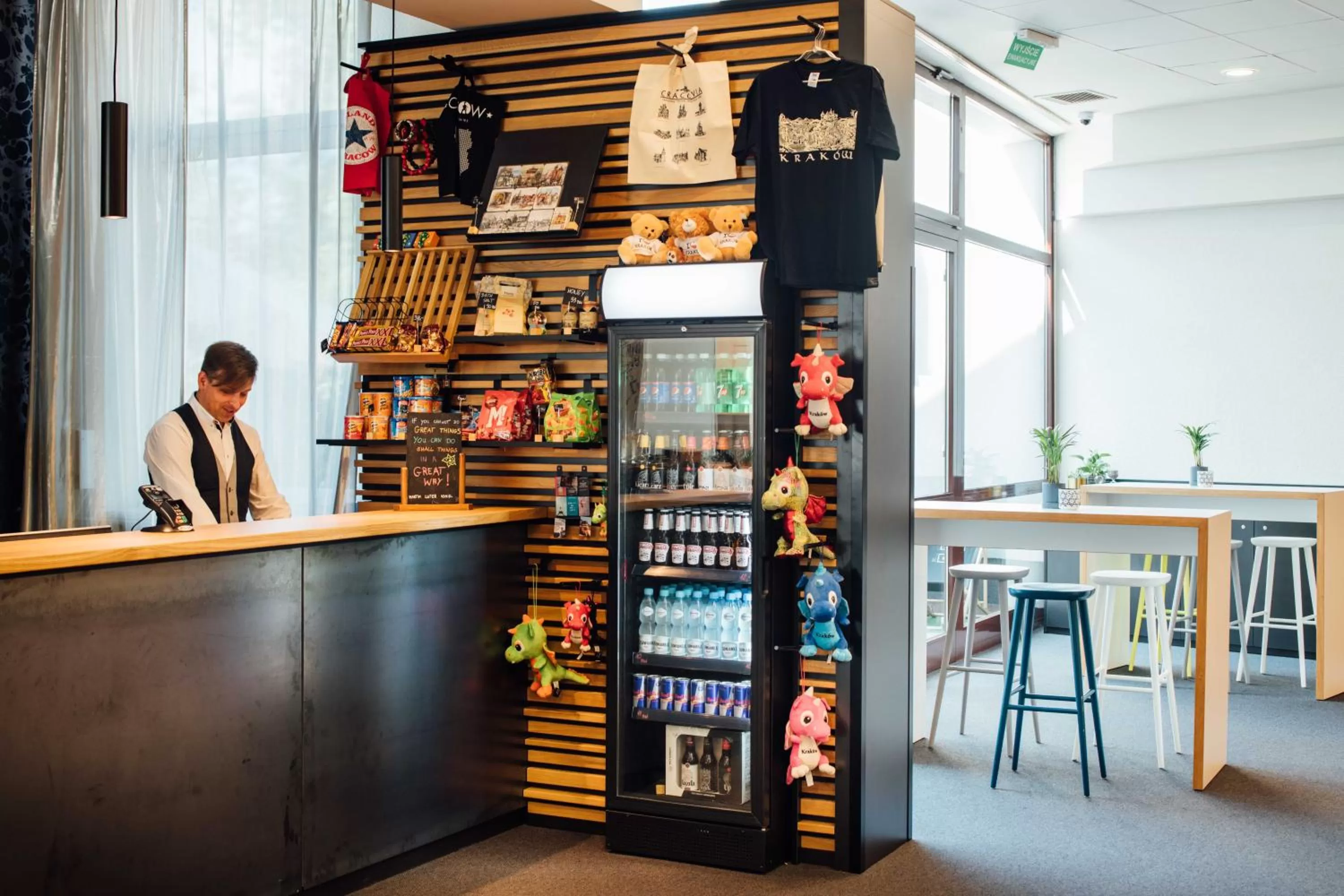 On-site shops in Vienna House Easy by Wyndham Cracow