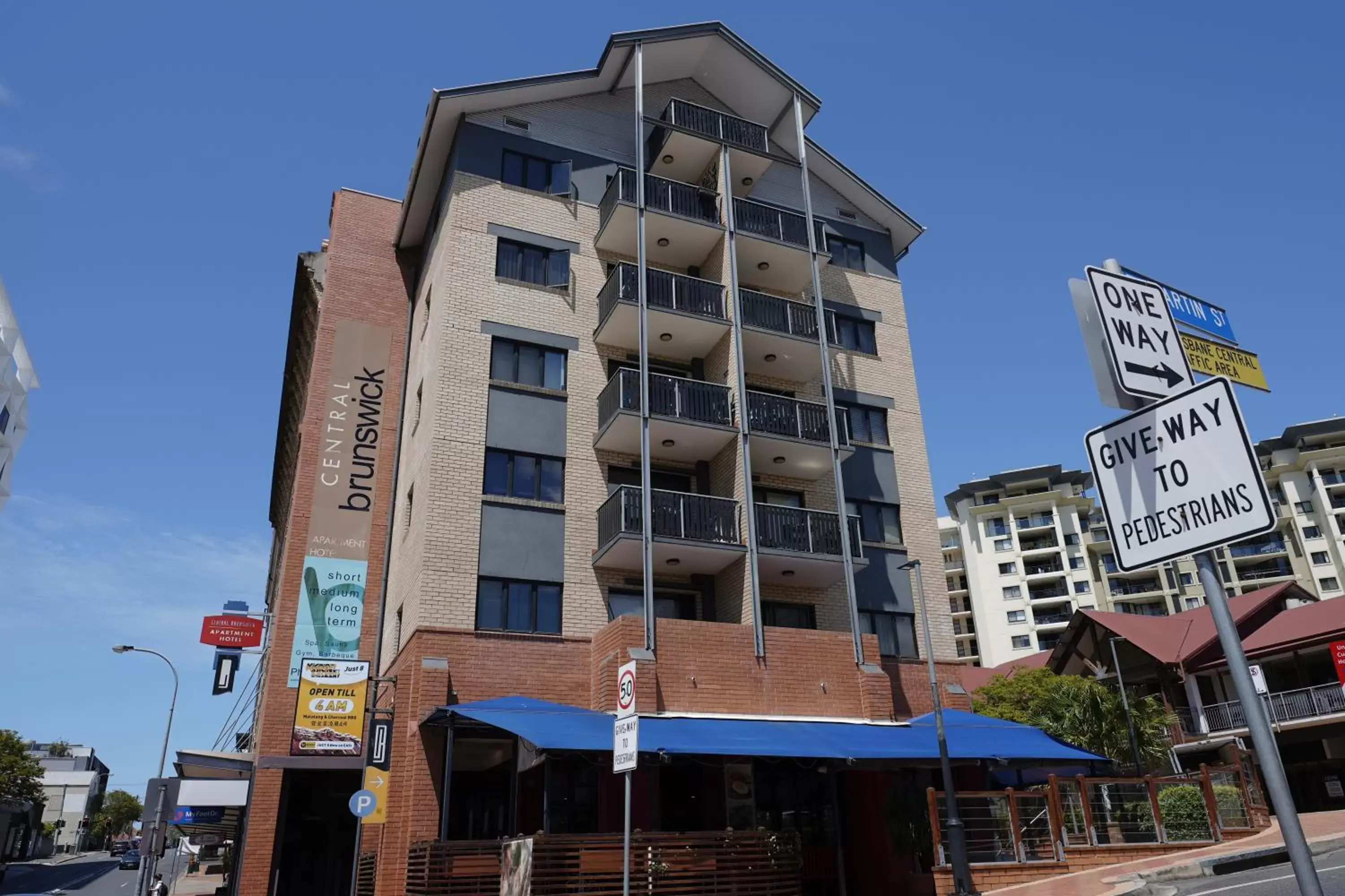 Facade/entrance, Property Building in Central Brunswick Apartment Hotel