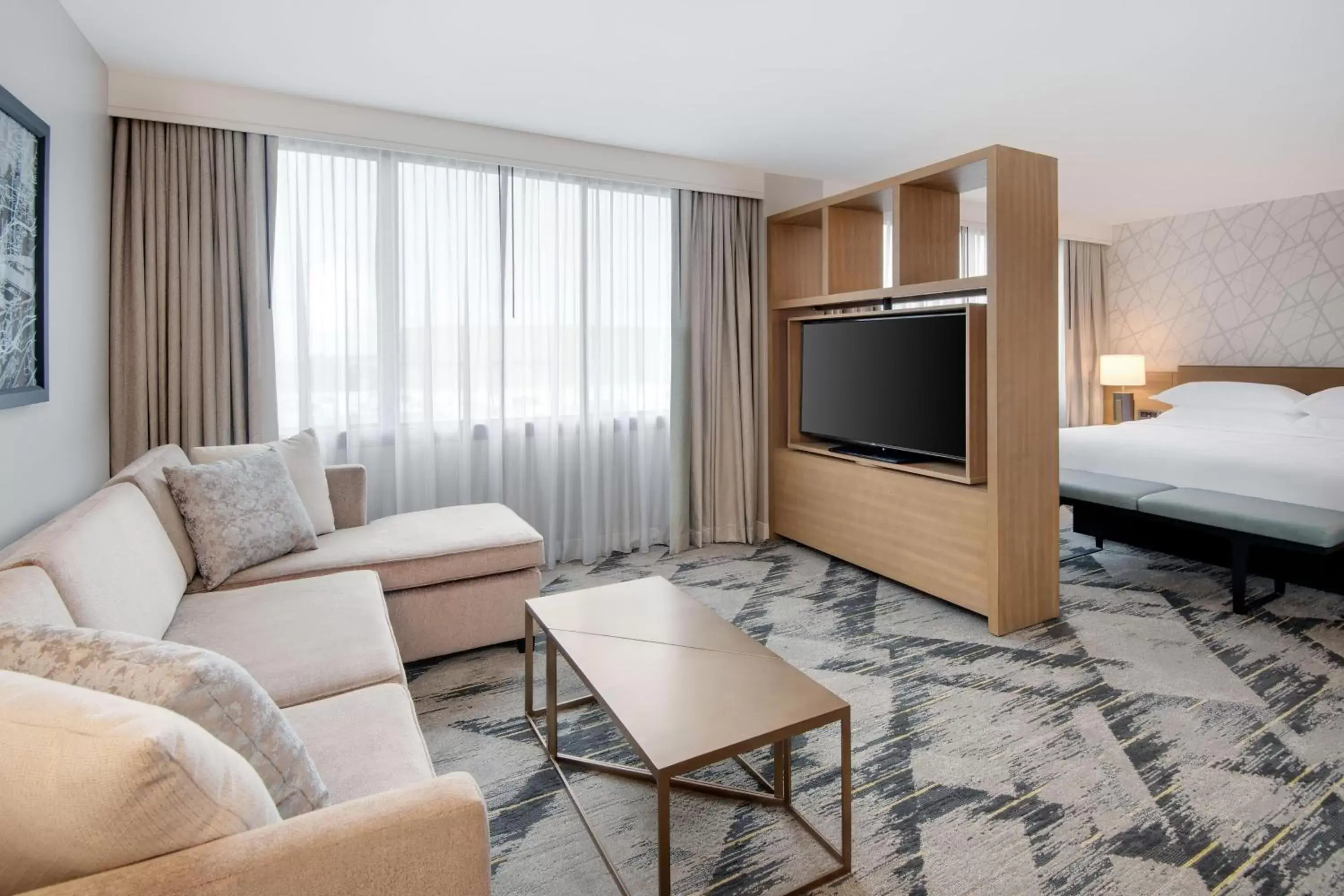 Bedroom, Seating Area in Sheraton Birmingham