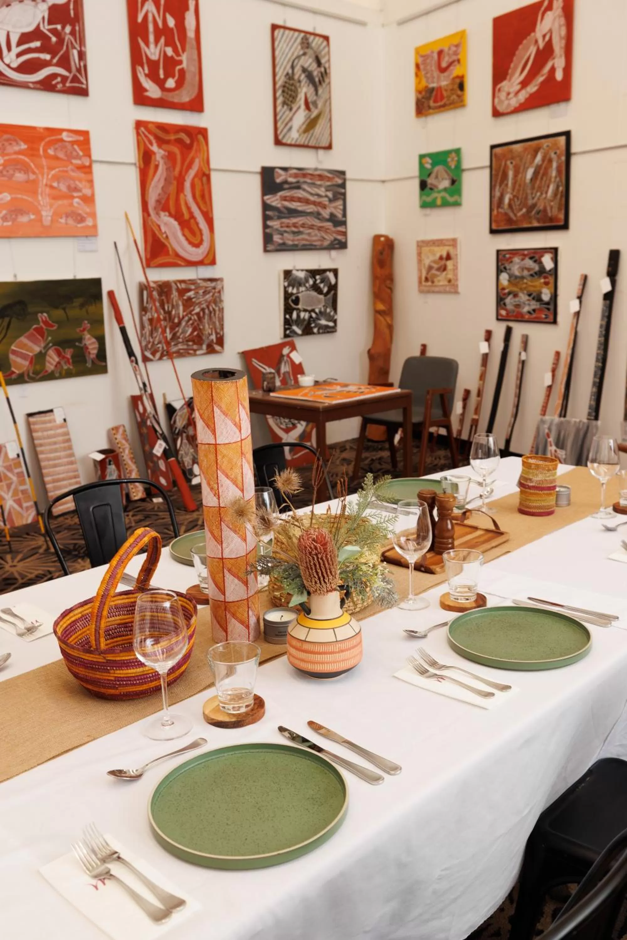 Restaurant/places to eat in Mercure Kakadu Crocodile