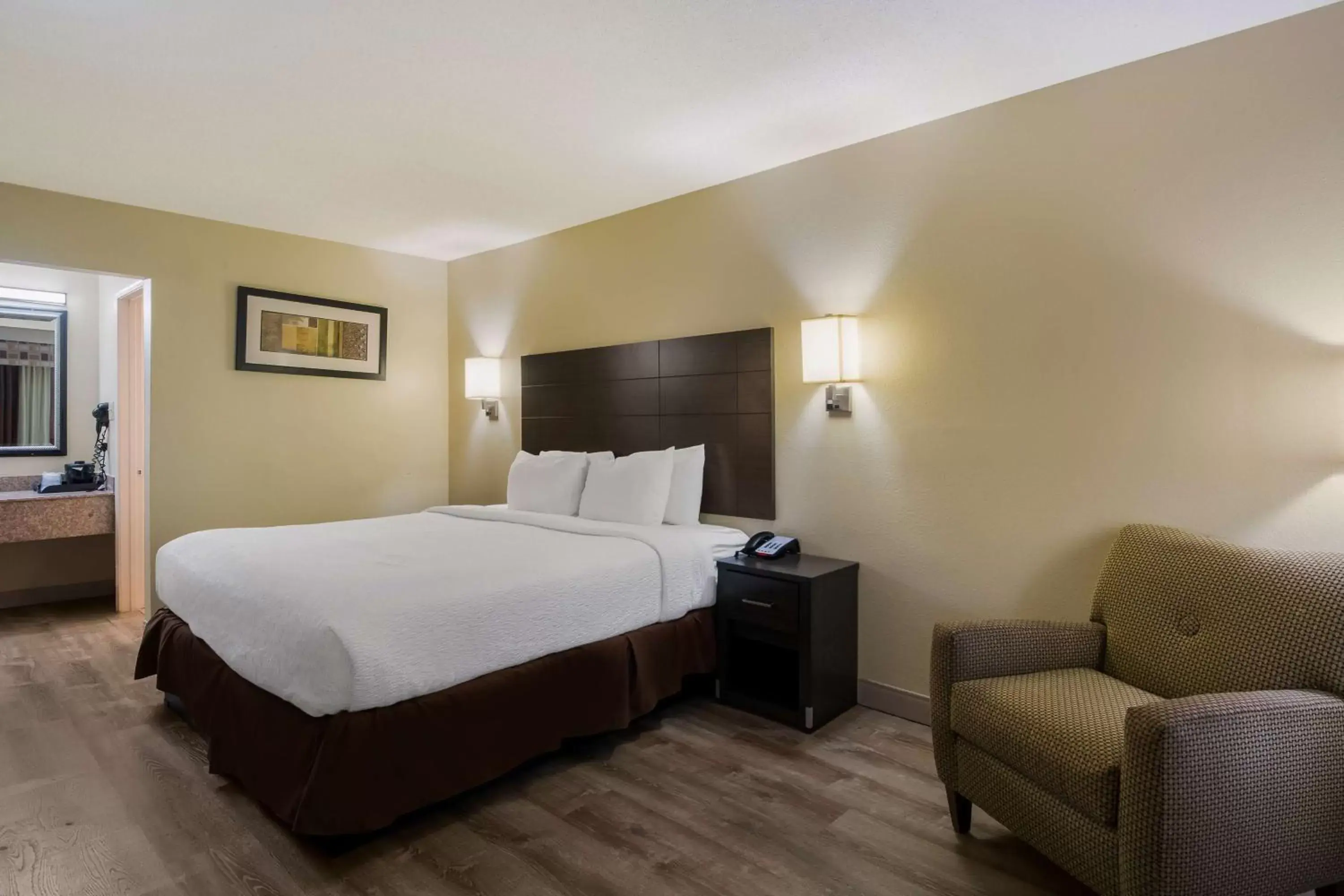 Bedroom, Bed in SureStay Plus Hotel by Best Western Jackson