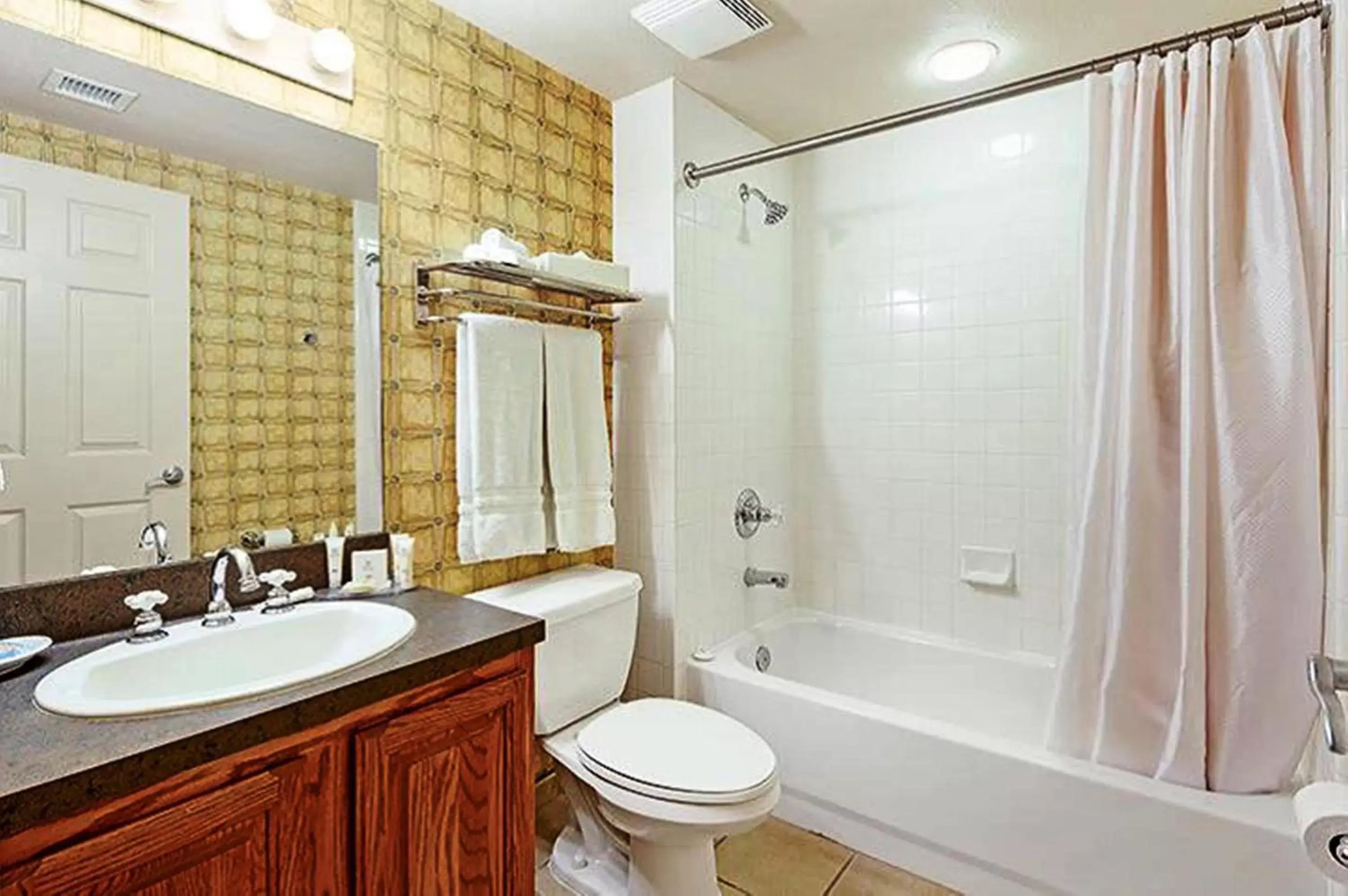 Toilet, Bathroom in Bent Creek Golf Village