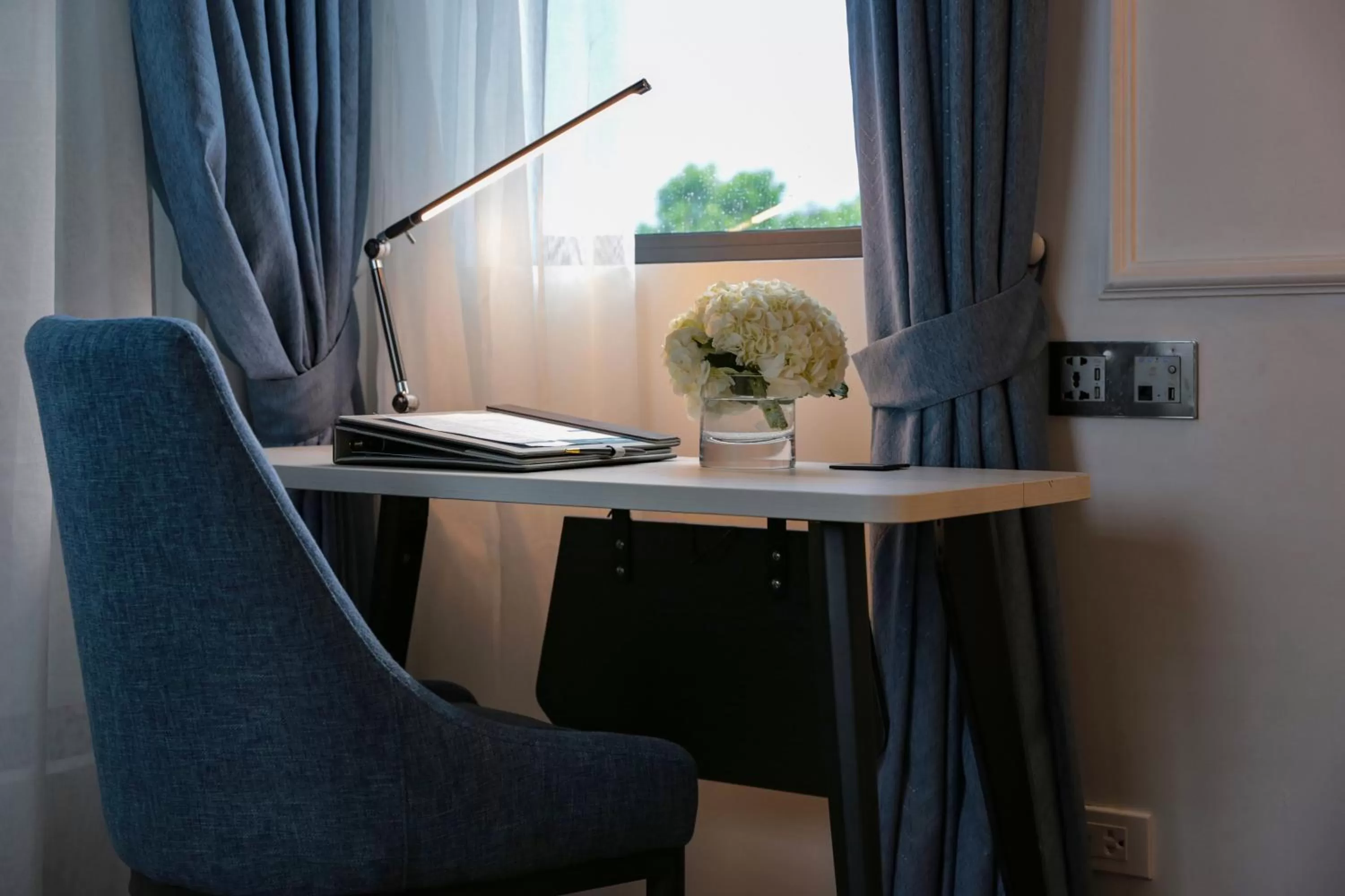 Living room in Hanoi Fiesta Central Hotel and Spa