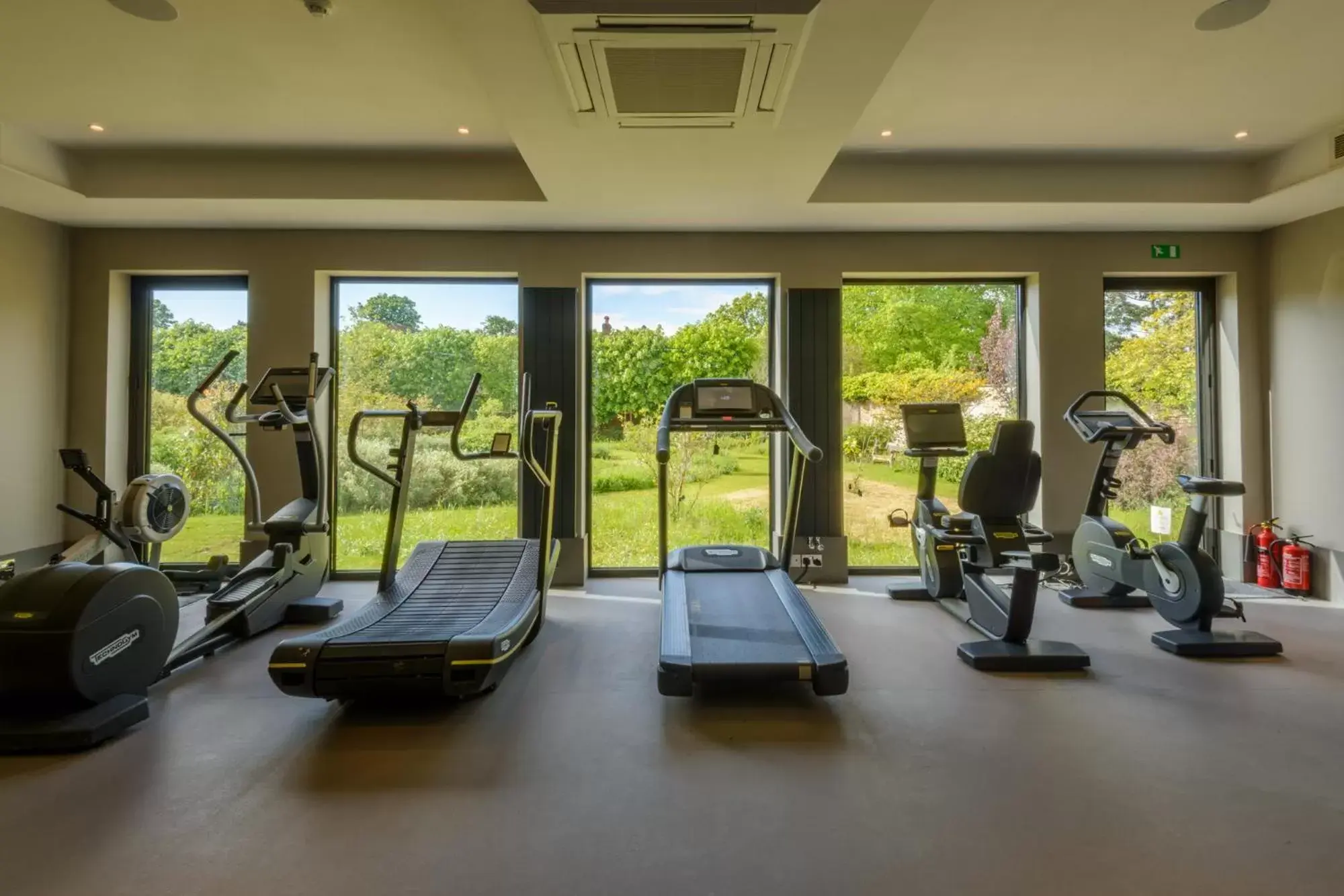 Swimming pool, Fitness Center/Facilities in Warren House Hotel