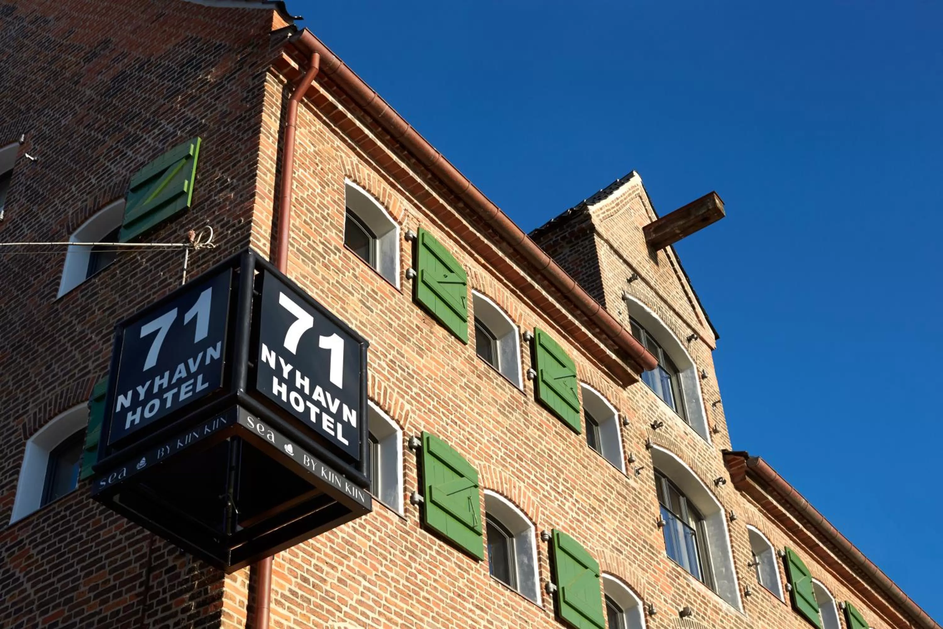 Property building in 71 Nyhavn Hotel