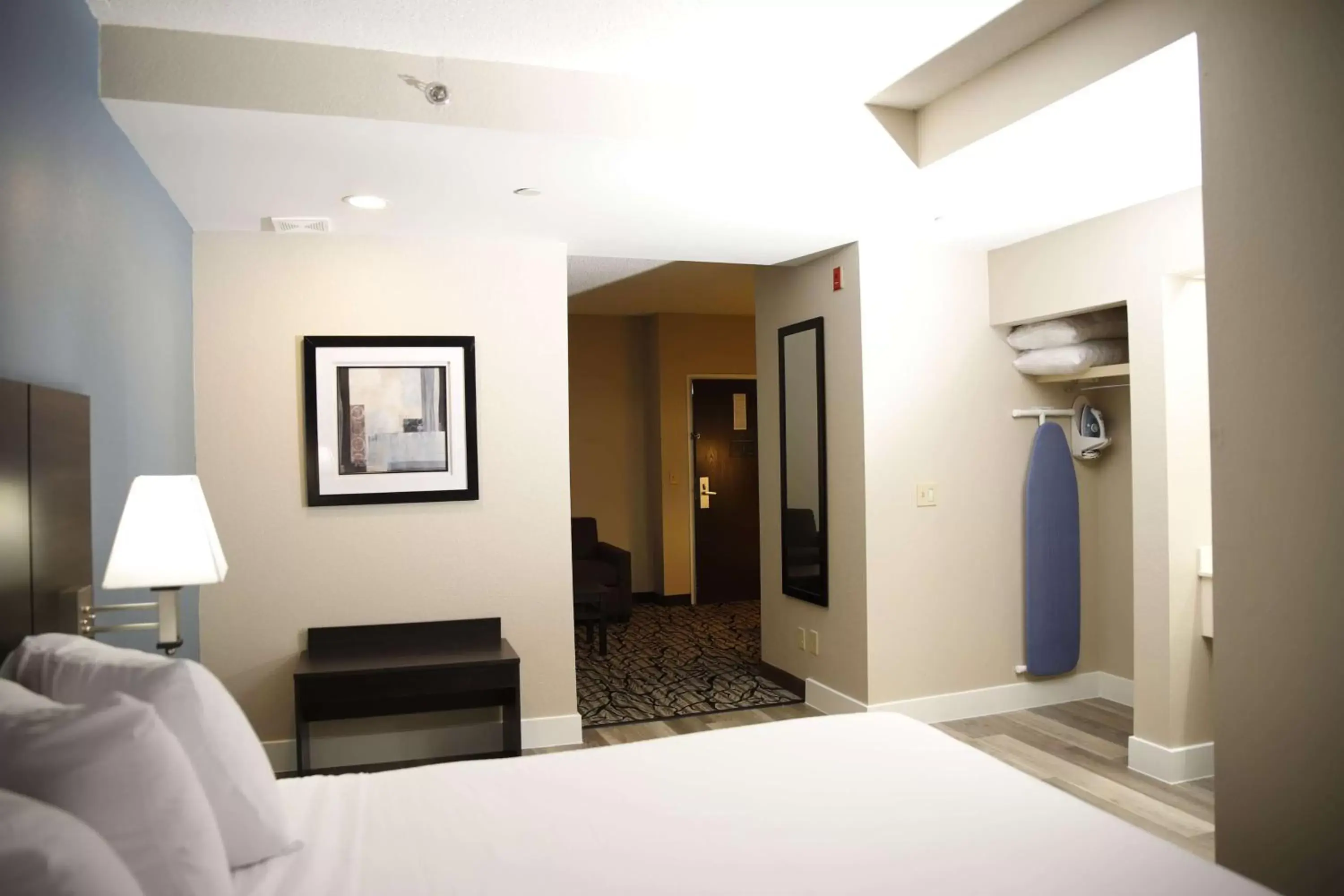 Photo of the whole room, Bed in Baymont by Wyndham Jackson/Ridgeland Photo of the whole room, Bed in Baymont by Wyndham Jackson/Ridgeland