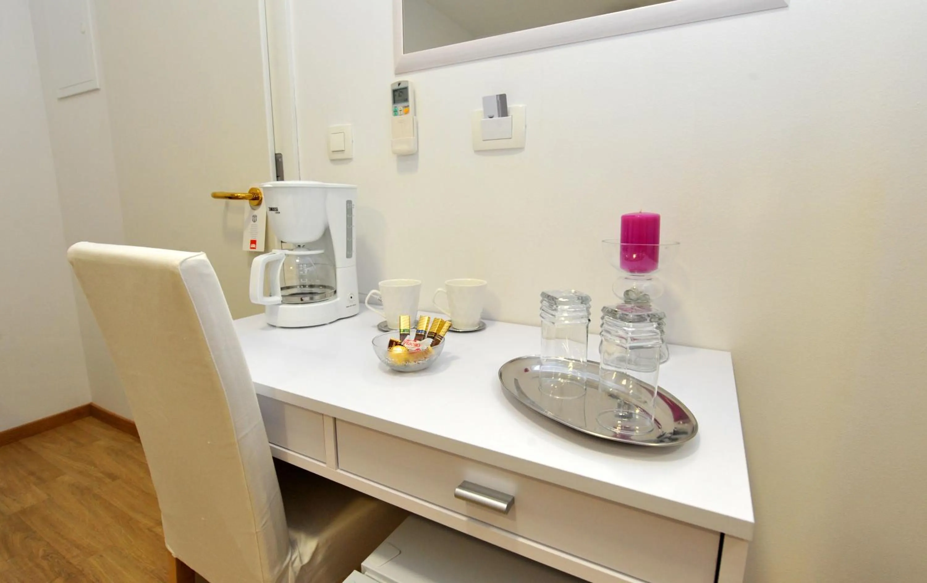 Day in Luxury Rooms Nirvana