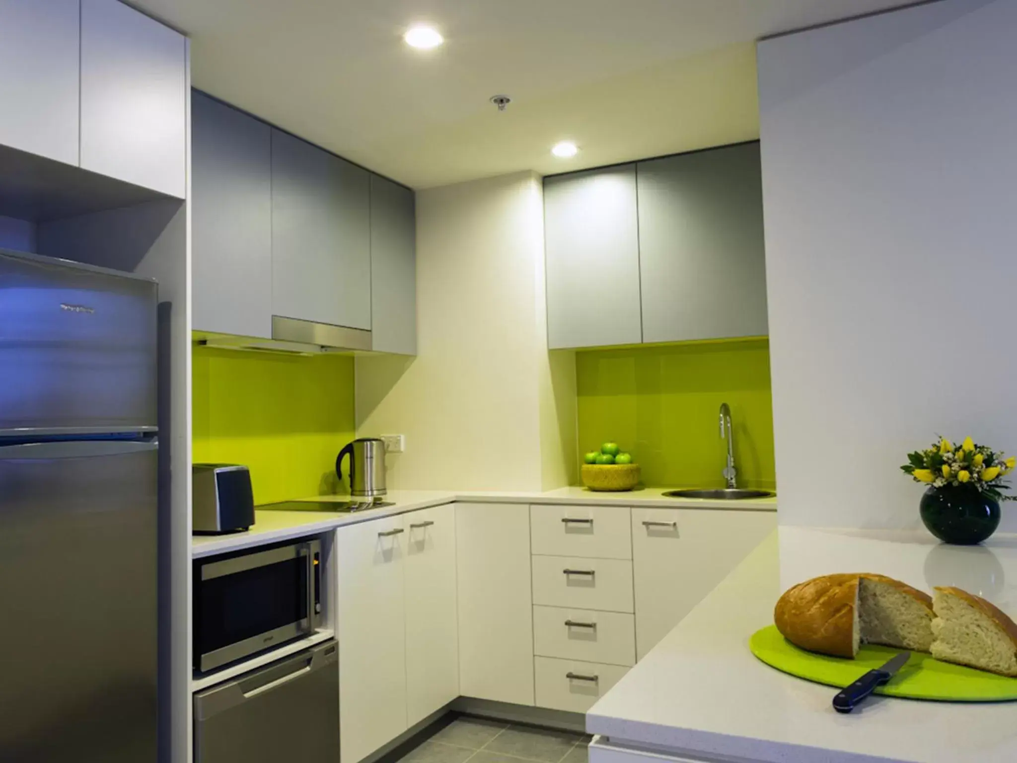 Coffee/tea facilities, Kitchen/Kitchenette in Citadines on Bourke Melbourne