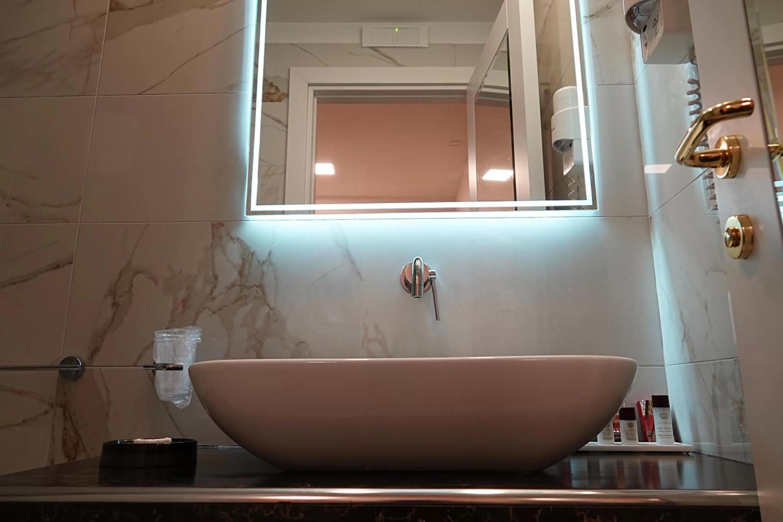 Bathroom in Hotel Art Resort Galleria Umberto