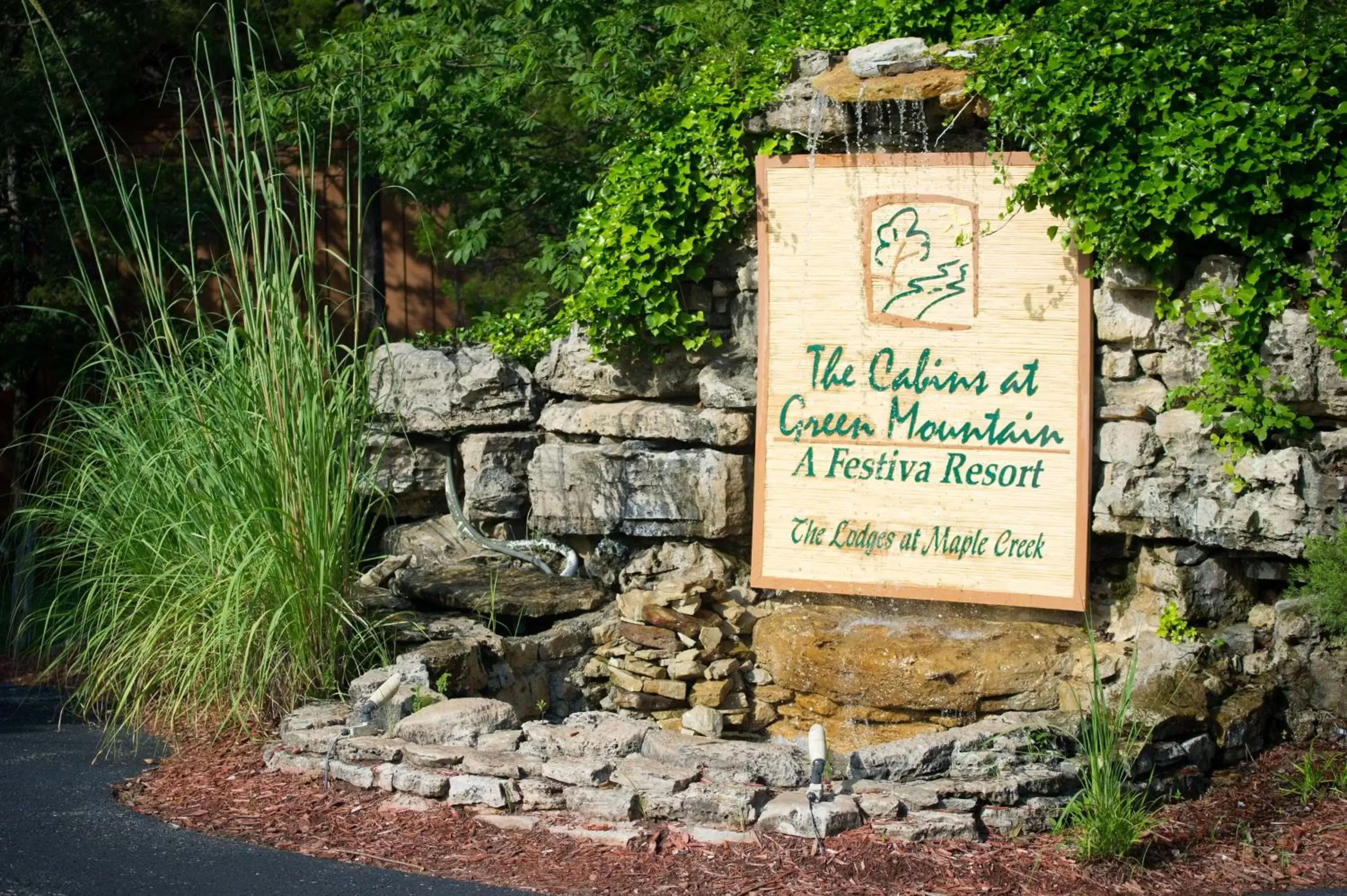 Facade/entrance, Logo/Certificate/Sign/Award in Cabins at Green Mountain, Trademark Collection by Wyndham