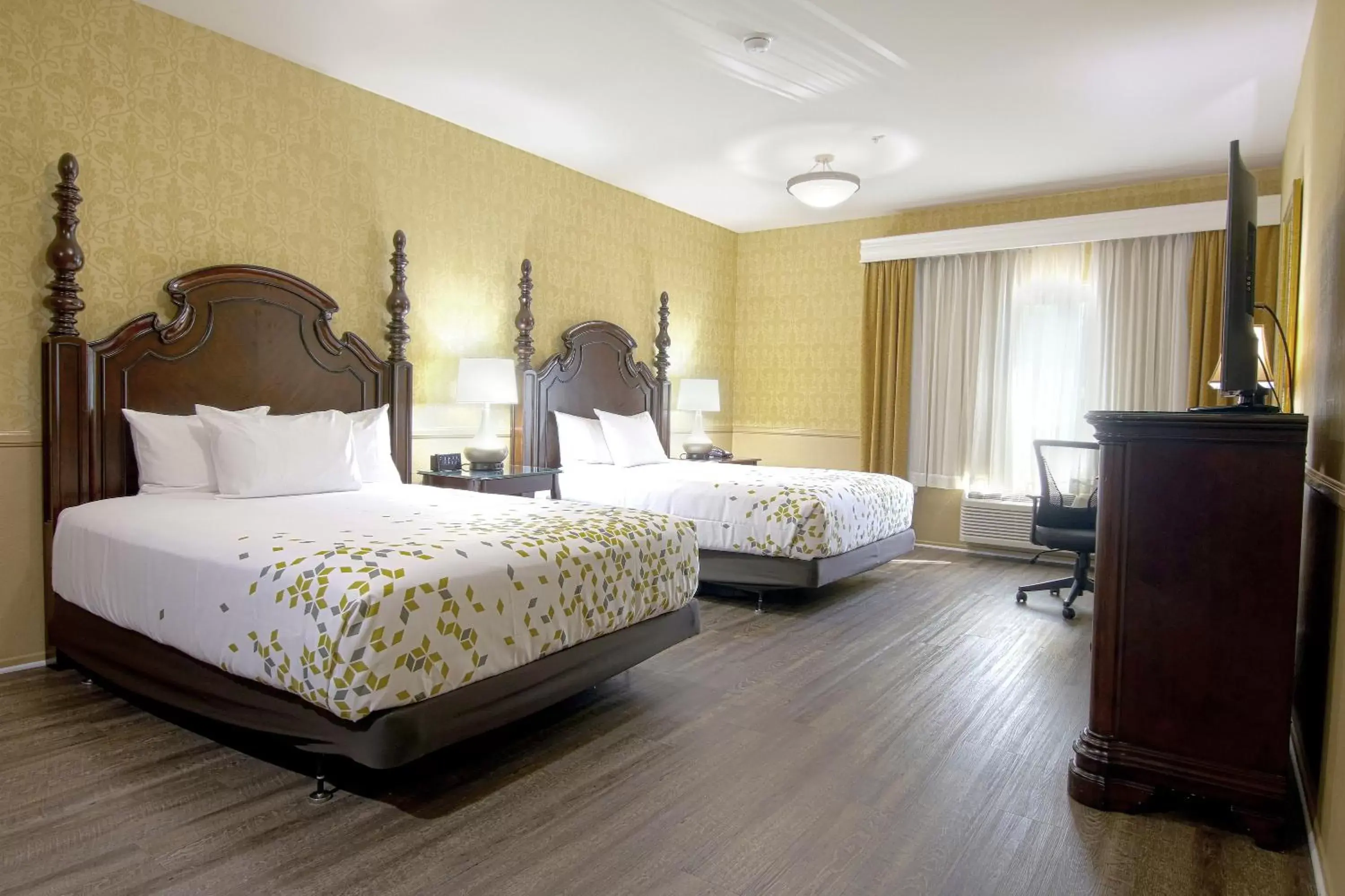 Bedroom, Bed in Azure Hotel&Suites Ontario Trademark Collection by Wyndham
