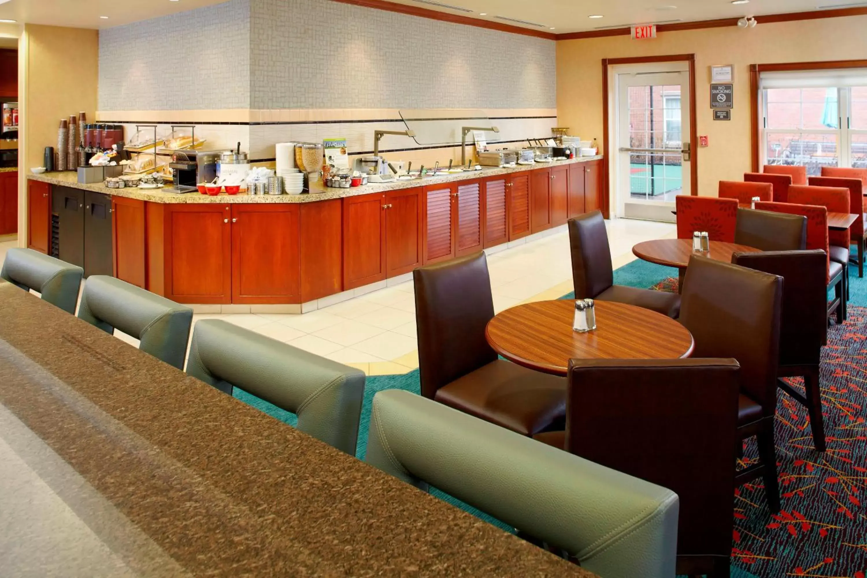 Breakfast, Restaurant/Places to Eat in Residence Inn East Rutherford Meadowlands