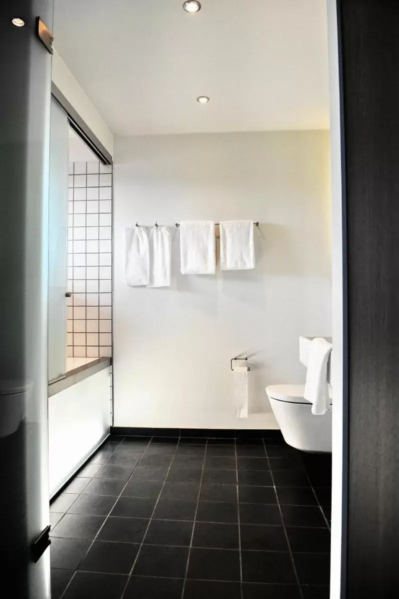 Bathroom in Hotel Svanen, Small Danish Hotels & BW Signature Collection Bathroom in Hotel Svanen, Small Danish Hotels & BW Signature Collection