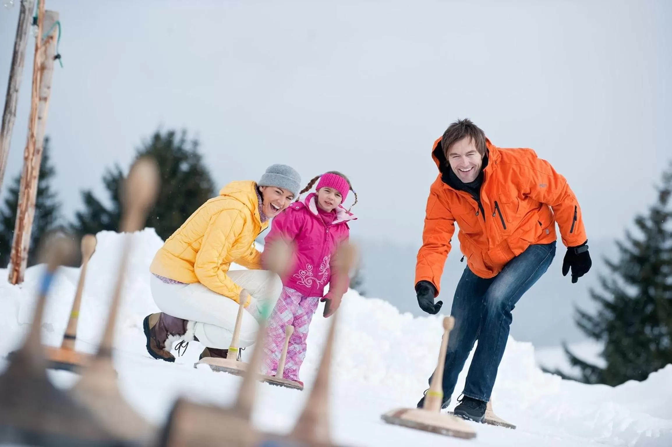 People in Scheffer's Hotel