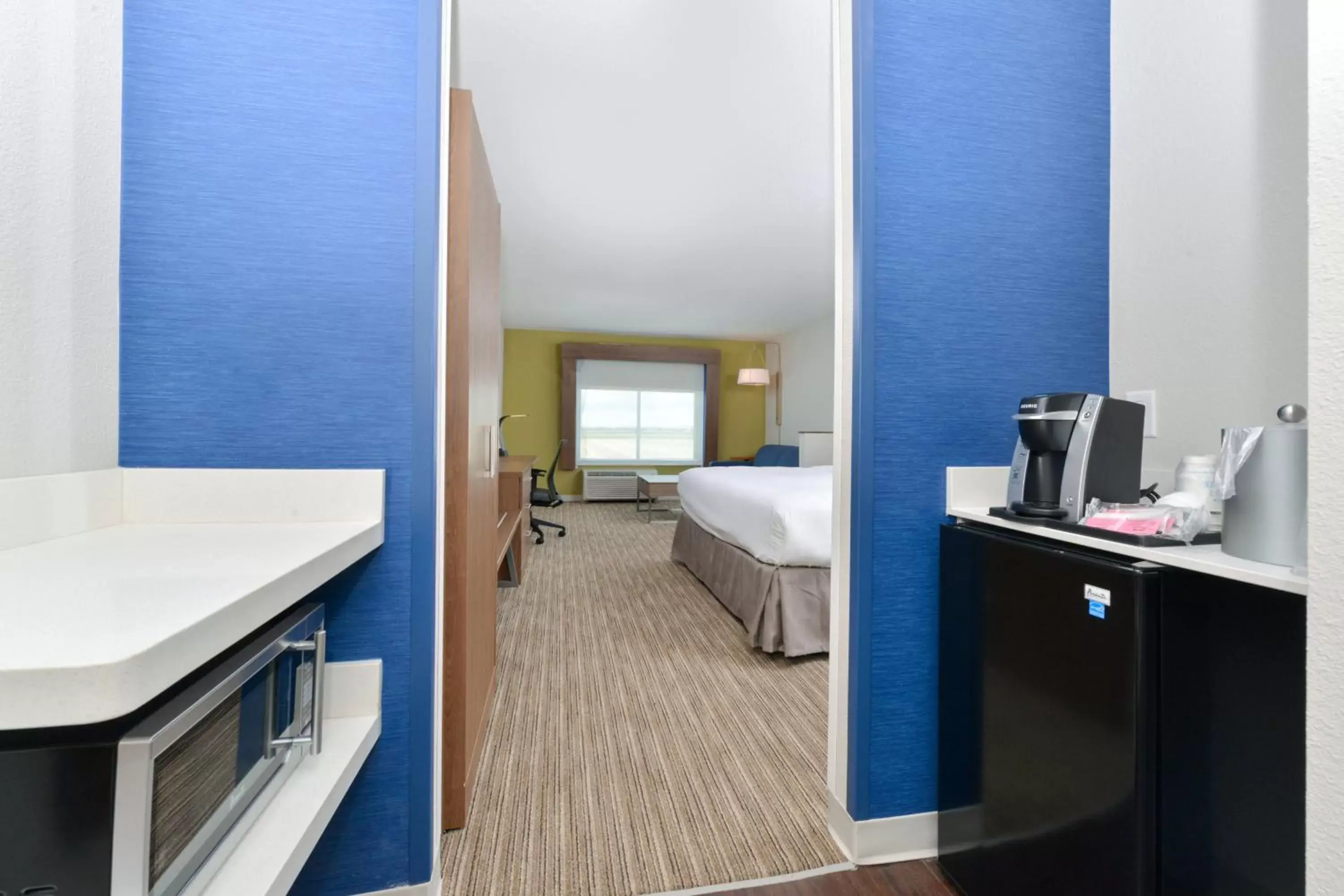 Photo of the whole room, Bathroom in Holiday Inn Express & Suites - Ogallala, an IHG Hotel