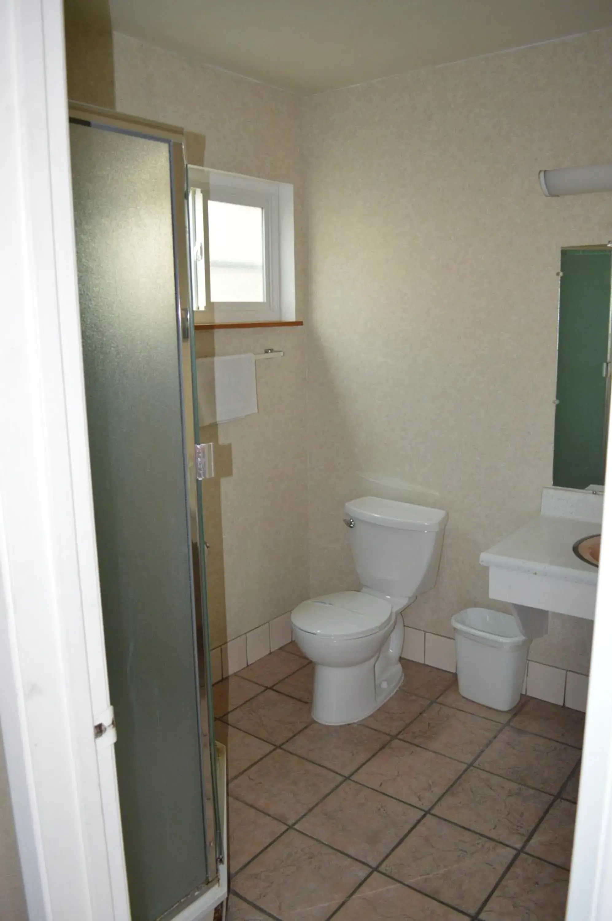 Bathroom in Gateway Inn Fairfield