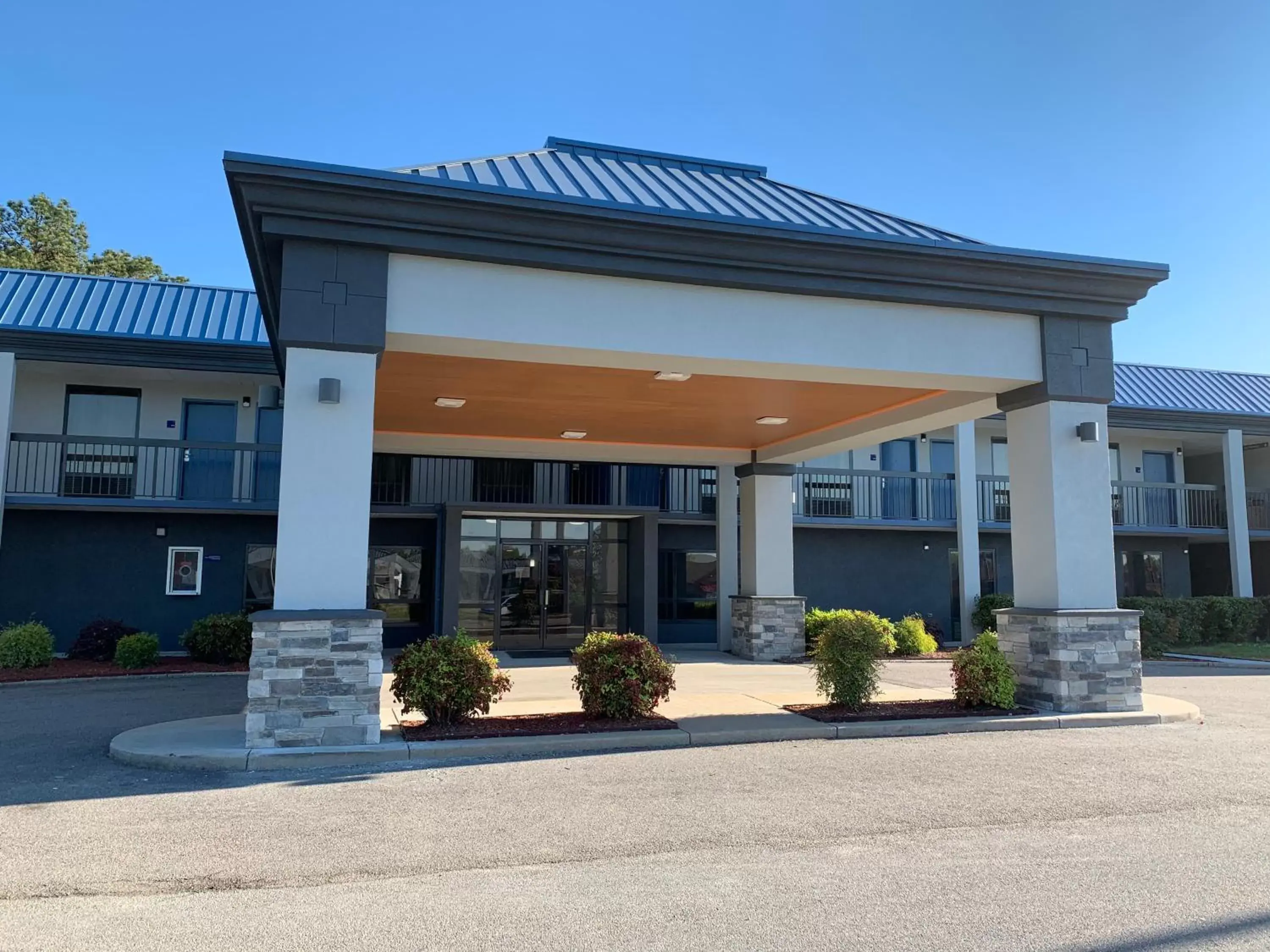 Property building in Best Western Emporia