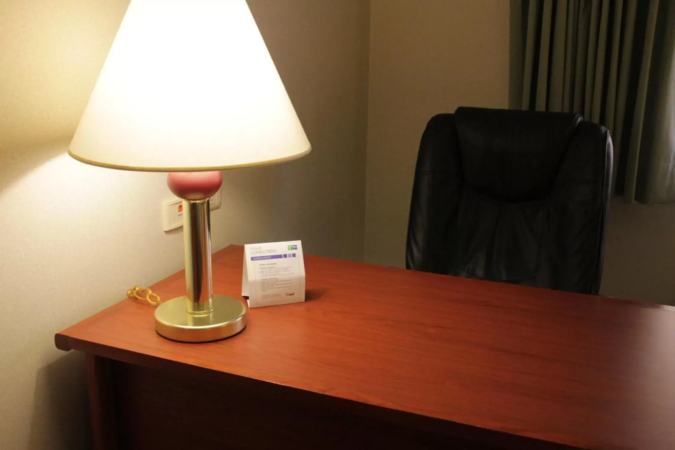 Seating Area in Holiday Inn Express Chihuahua, an IHG Hotel