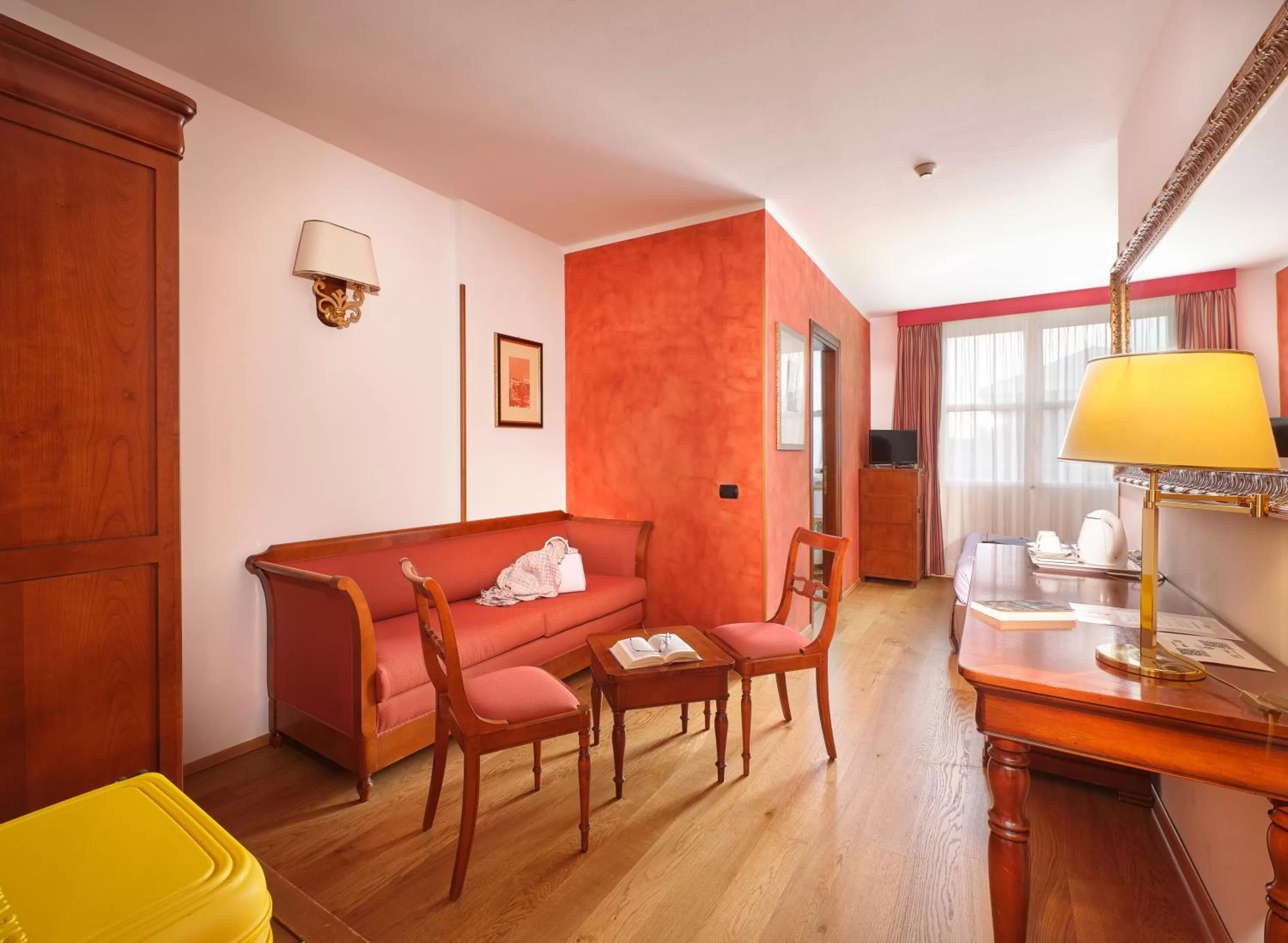 Seating area in Hotel Villa Malaspina