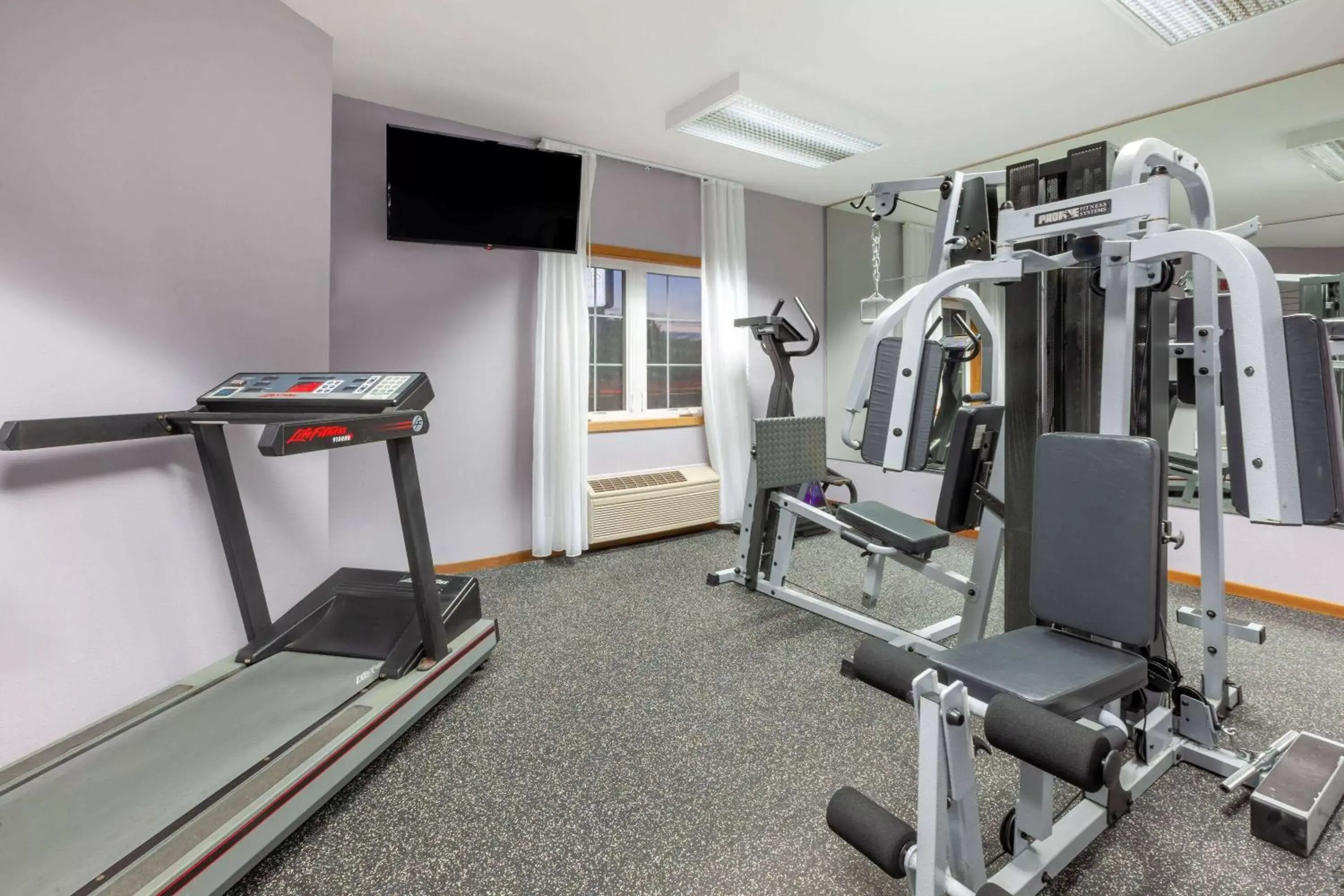 Fitness Center/Facilities in Super 8 by Wyndham Berlin WI