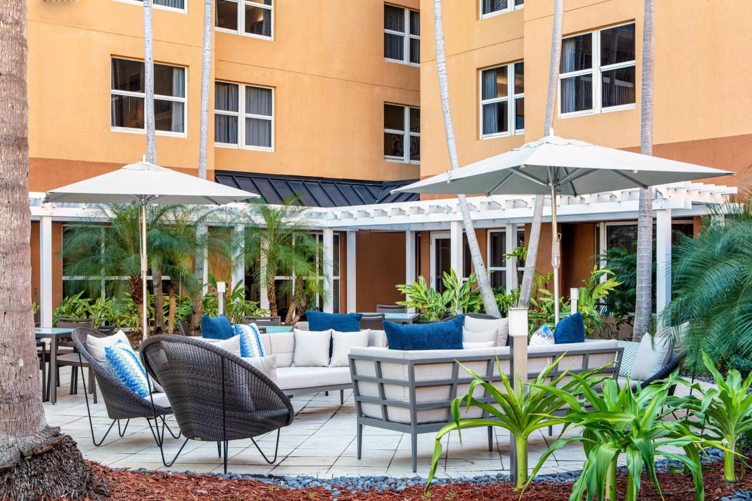 Property building in Courtyard by Marriott Miami Aventura Mall